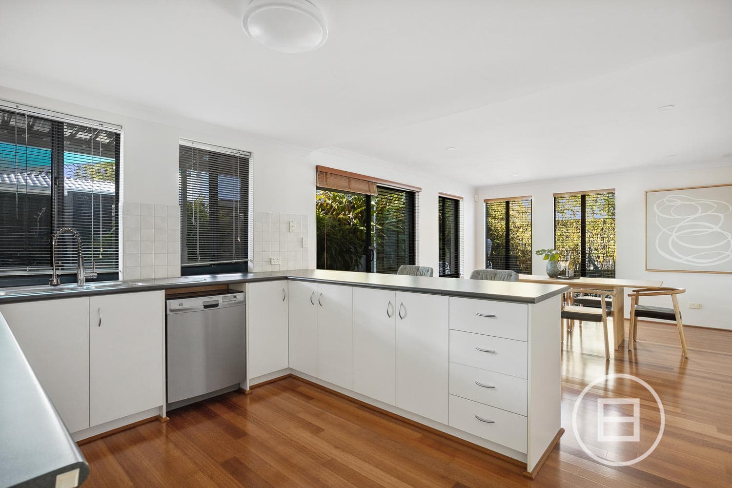33A Tenth Avenue, MAYLANDS, WA, Maylands - Thumbnail 4