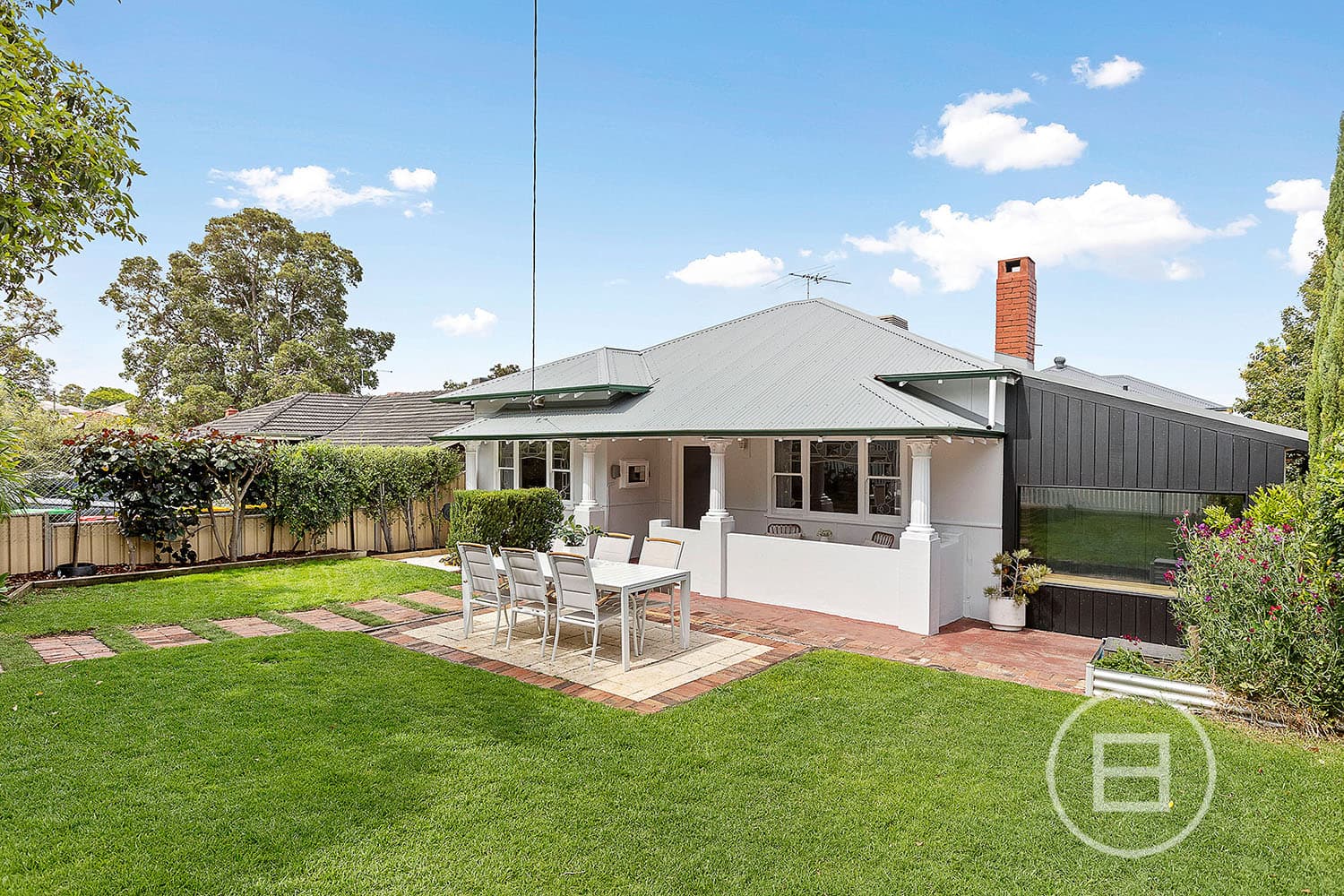 210 Wilding Street, DOUBLEVIEW, WA, Doubleview - Thumbnail 2