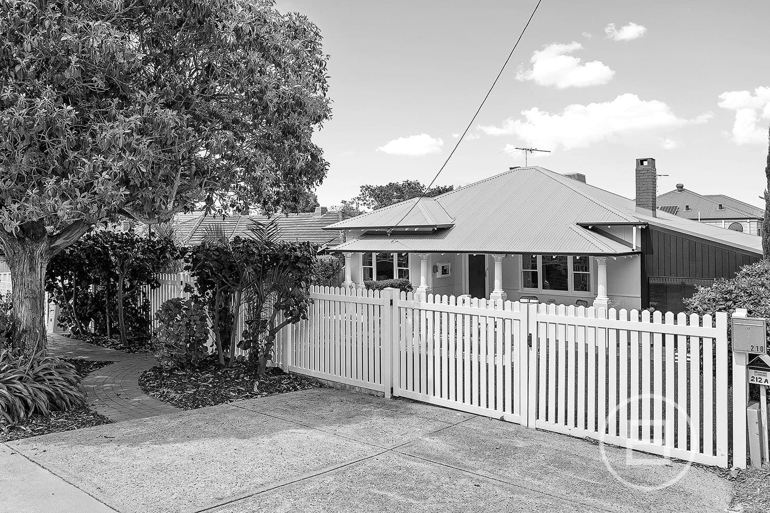 210 Wilding Street, DOUBLEVIEW, WA, Doubleview - Image 1