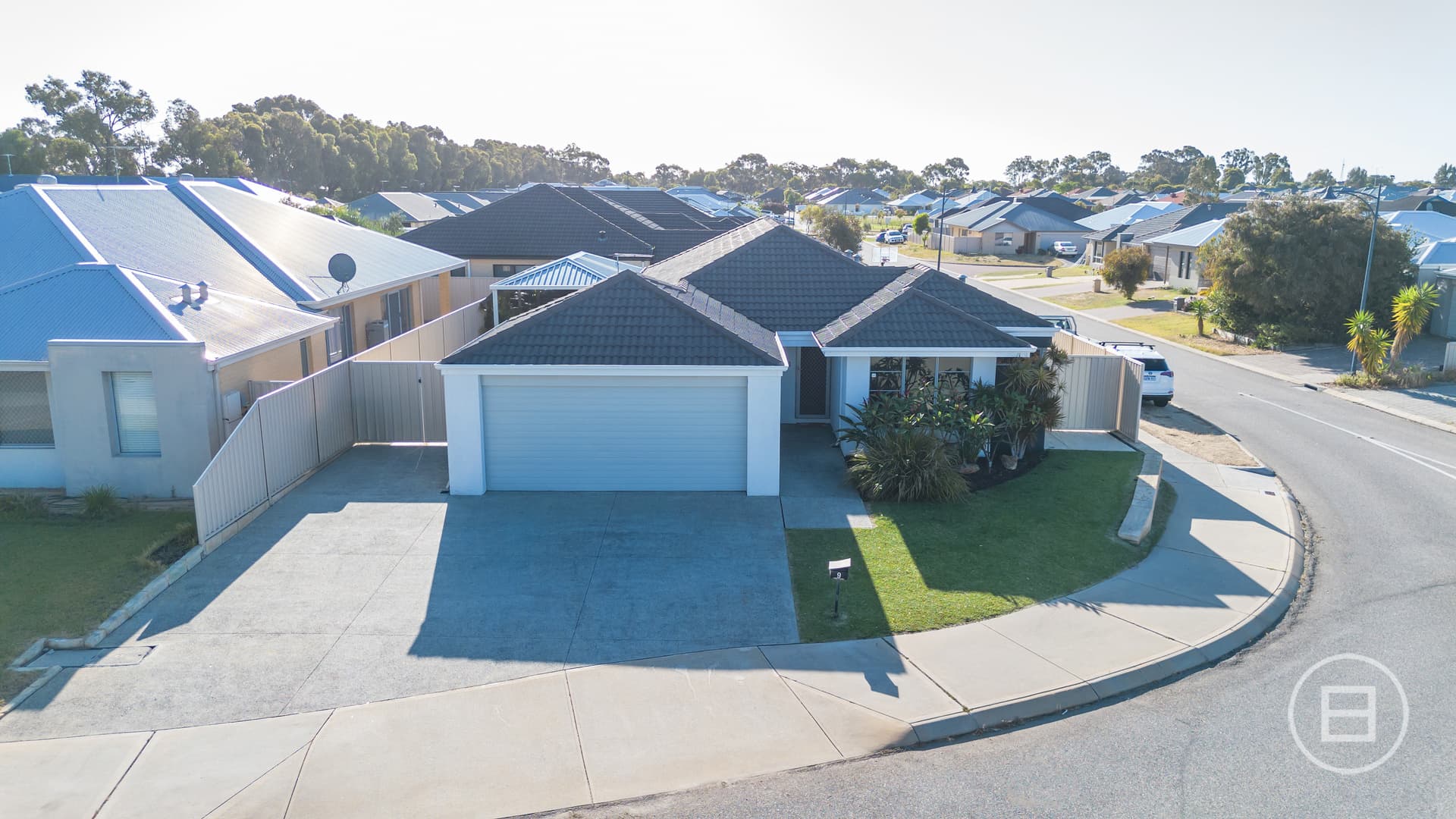 9 Mariposa Boulevard, SECRET HARBOUR, WA, Secret Harbour - Thumbnail 2