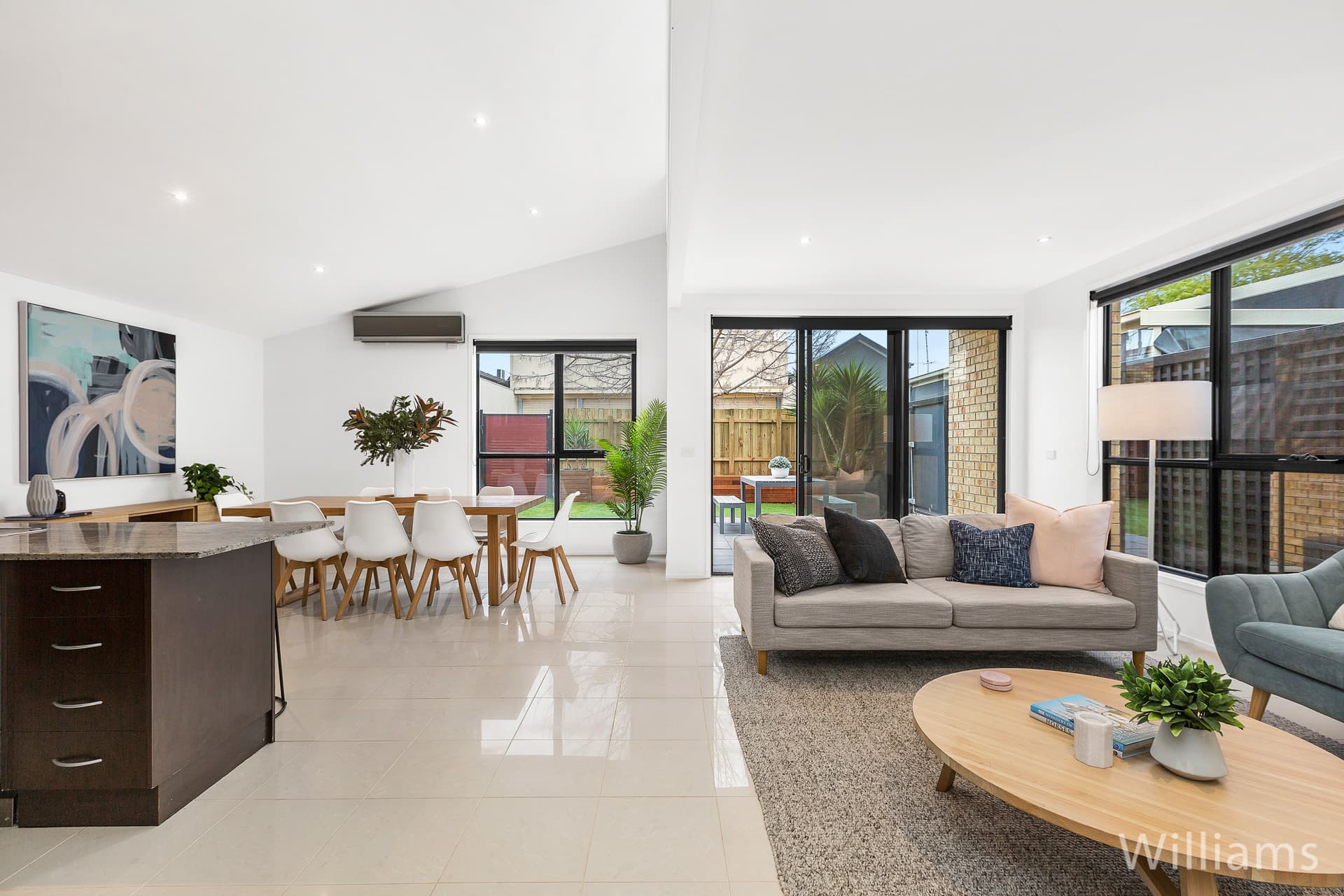 42 Kernot Street, South Kingsville - Thumbnail 4