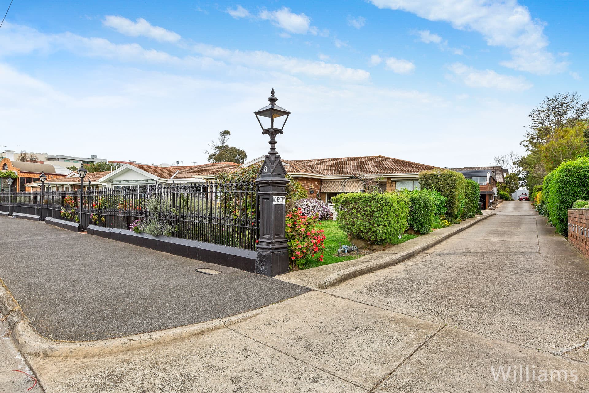 16/8 The Strand, Williamstown - Image 1