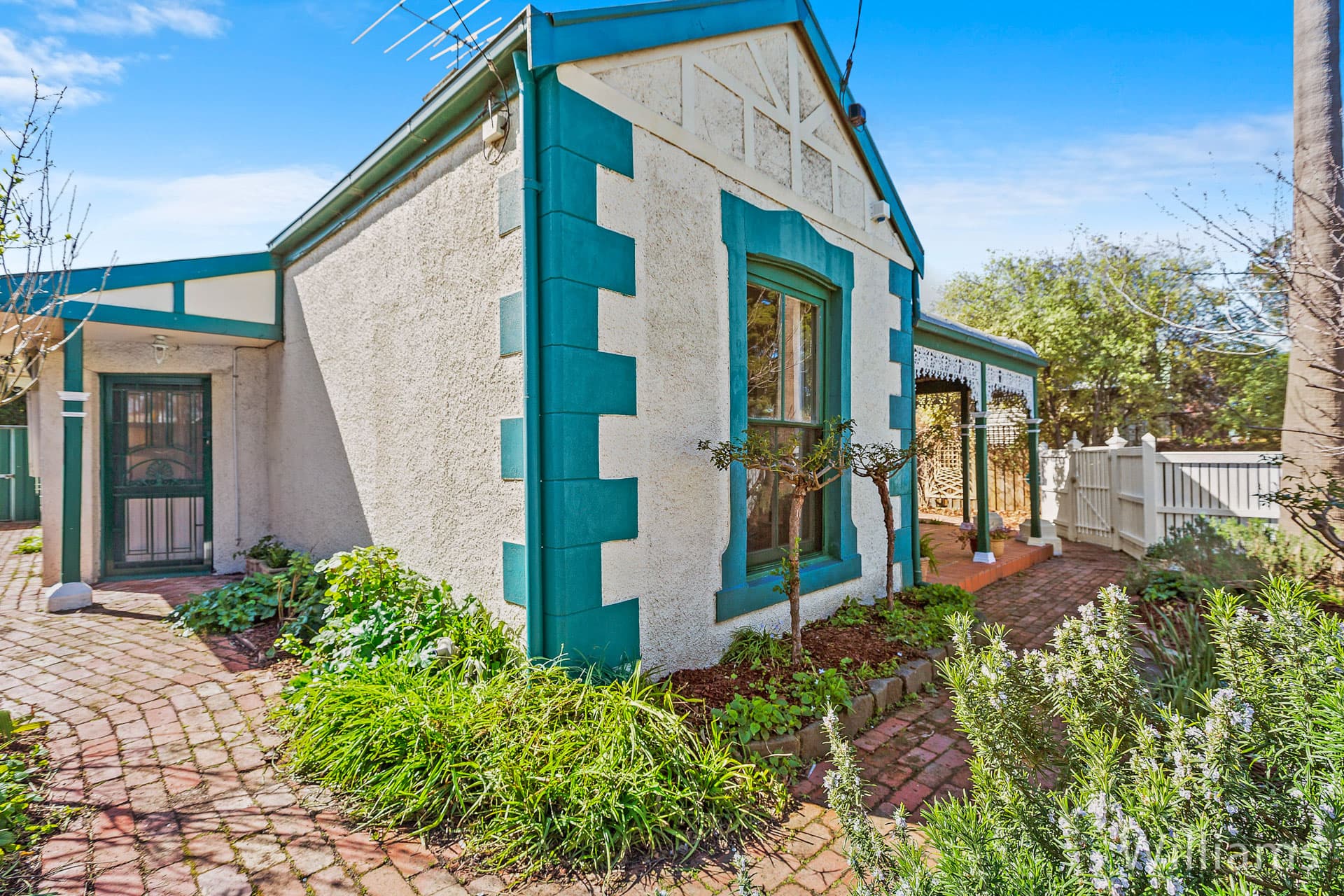 98 Mason Street, Newport - Thumbnail 2