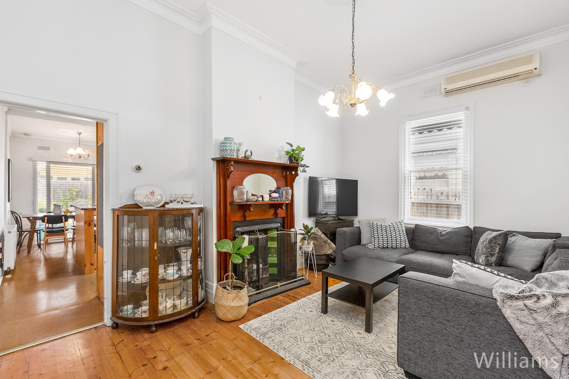 57 Peel Street, Newport - Thumbnail 2
