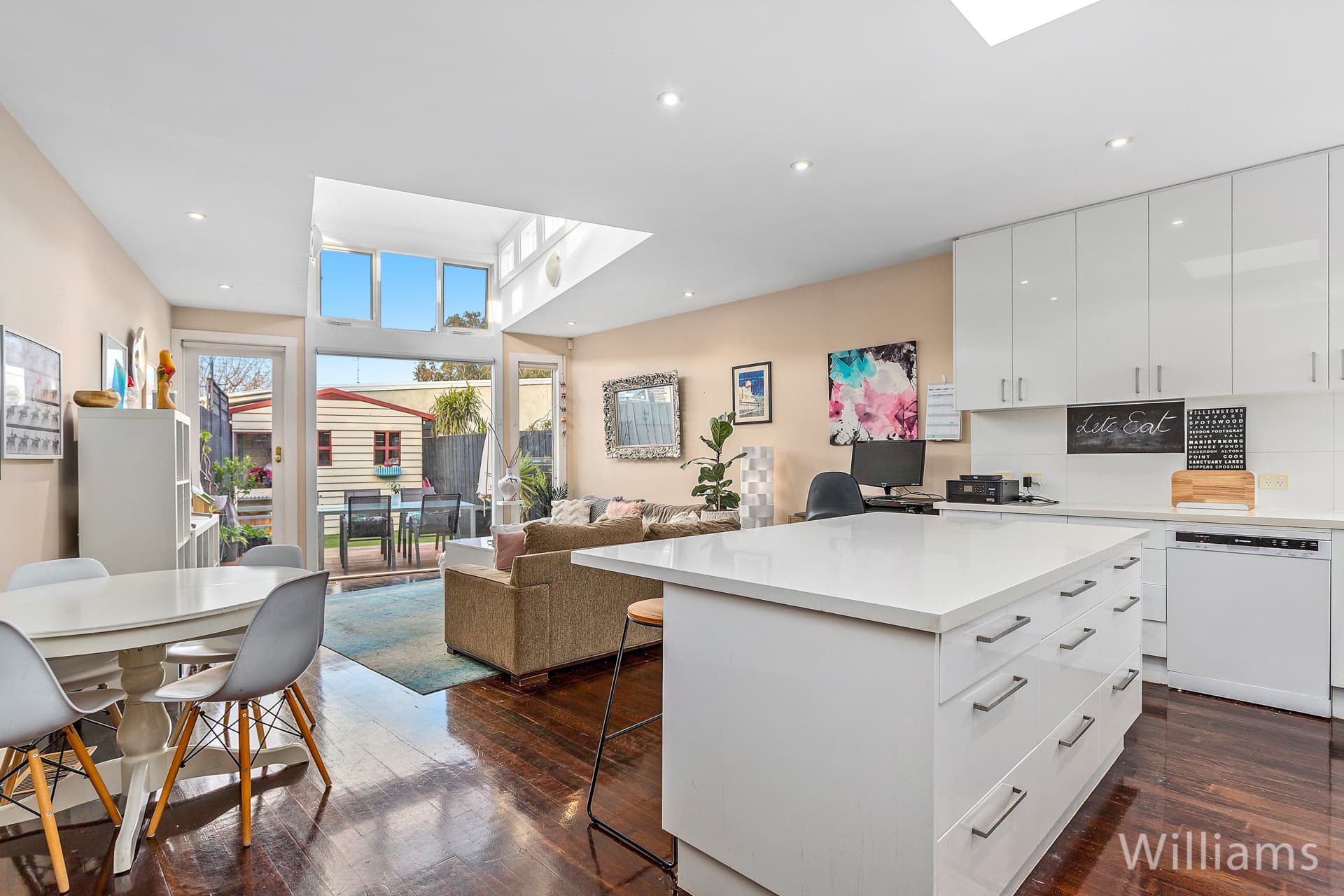 119 Railway Place, Williamstown - Thumbnail 2