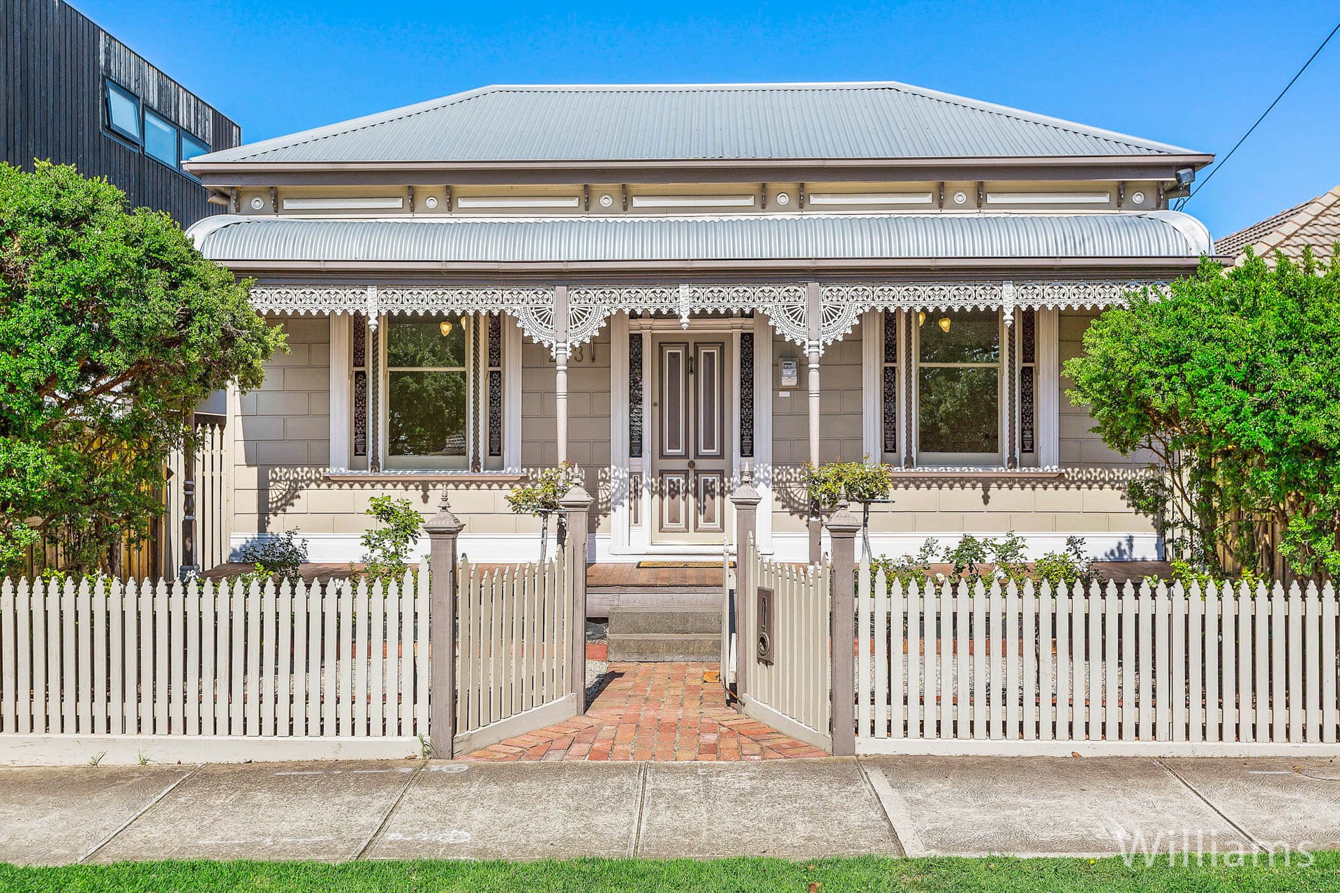 243 Douglas Parade, Newport - Image 1