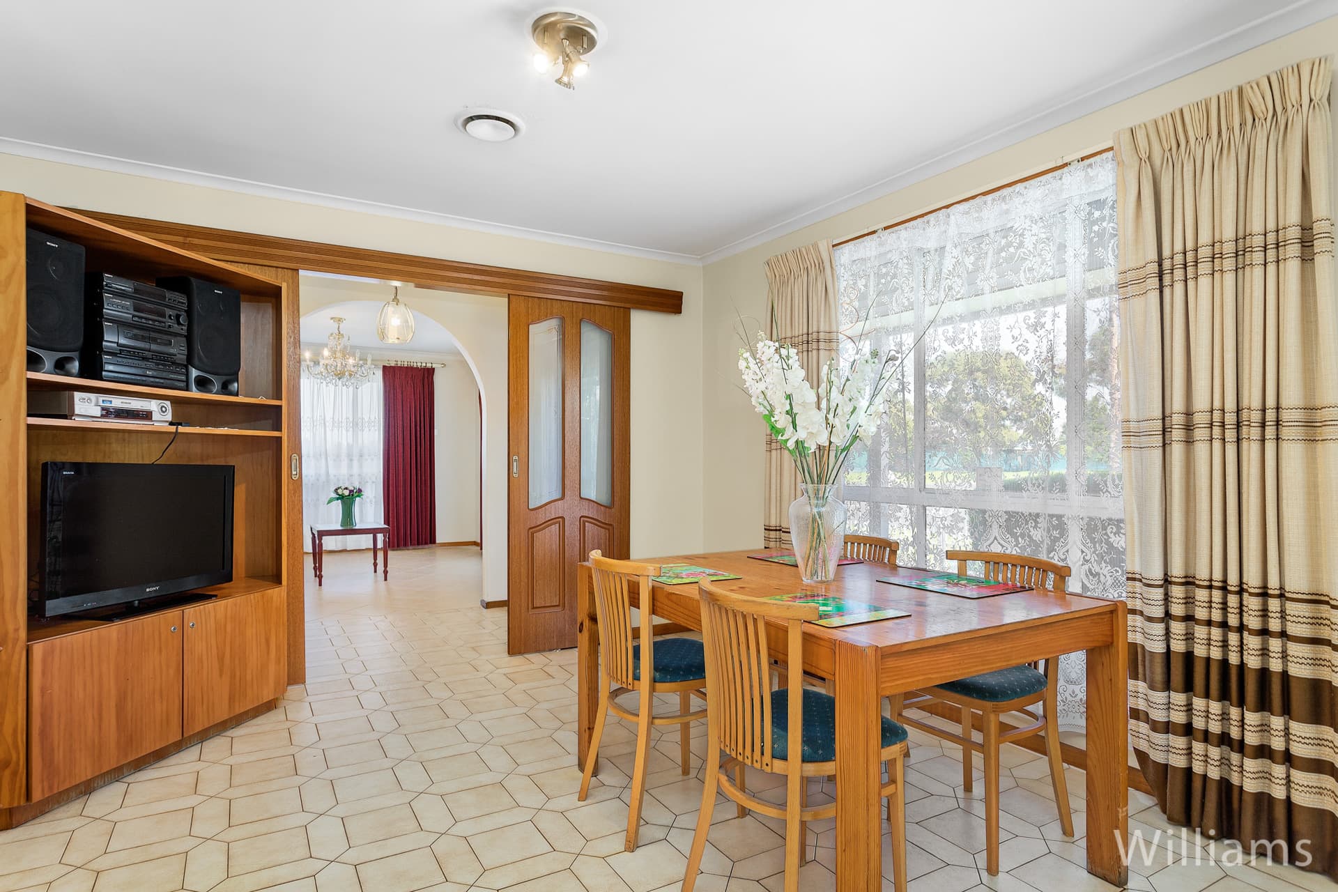 351 Queen Street, Altona Meadows - Thumbnail 8