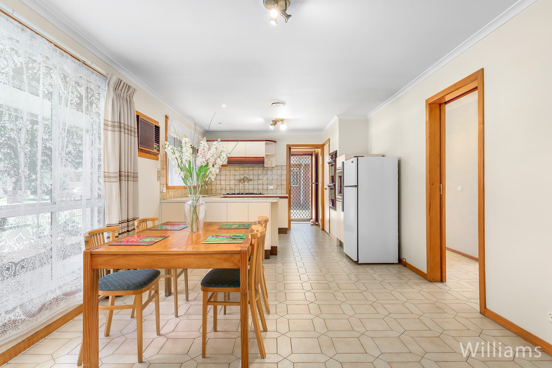 351 Queen Street, Altona Meadows - Thumbnail 7