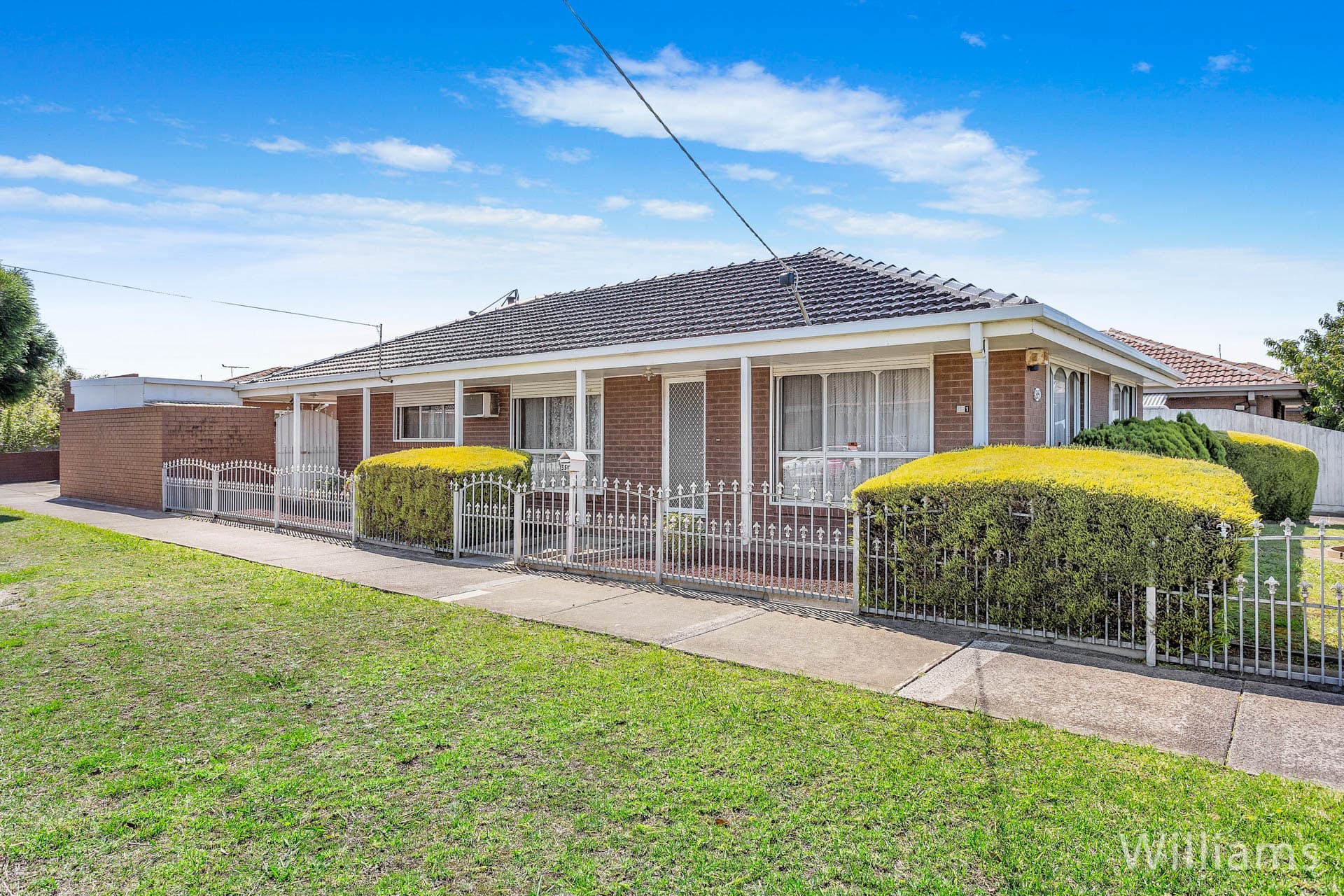 351 Queen Street, Altona Meadows - Thumbnail 3