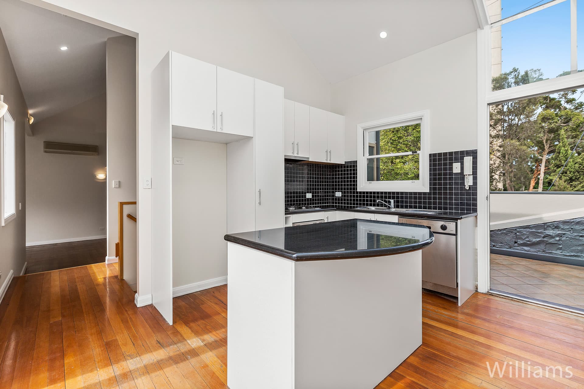 58 Hanmer Street, Williamstown - Thumbnail 7