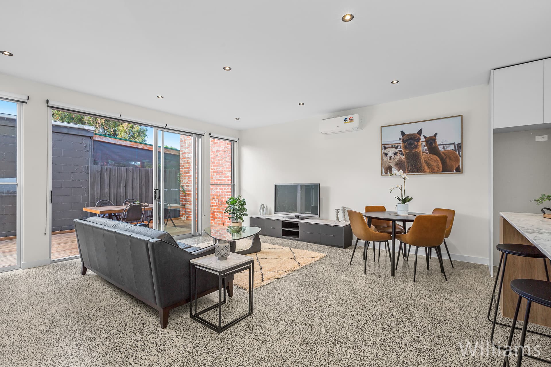 2/13 Farm Street, Newport - Thumbnail 6