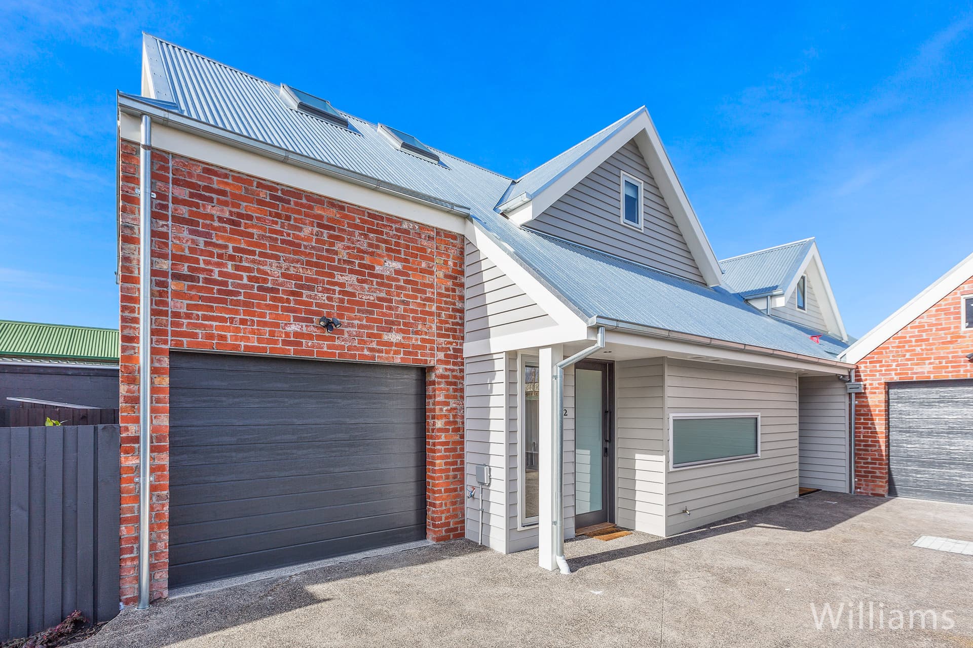 2/13 Farm Street, Newport - Image 1