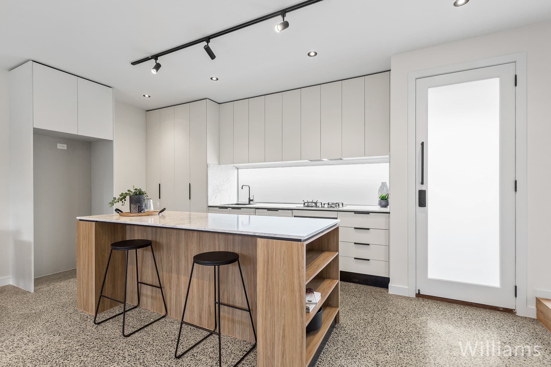 2/13 Farm Street, Newport - Thumbnail 4