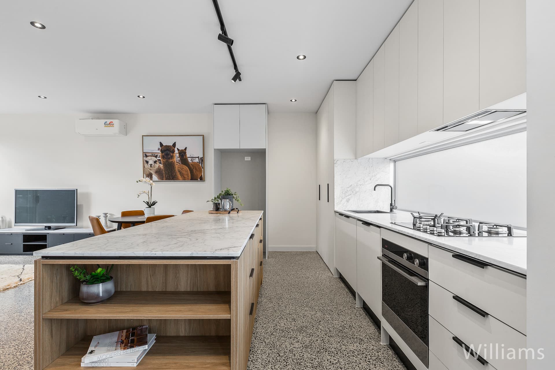 2/13 Farm Street, Newport - Thumbnail 3