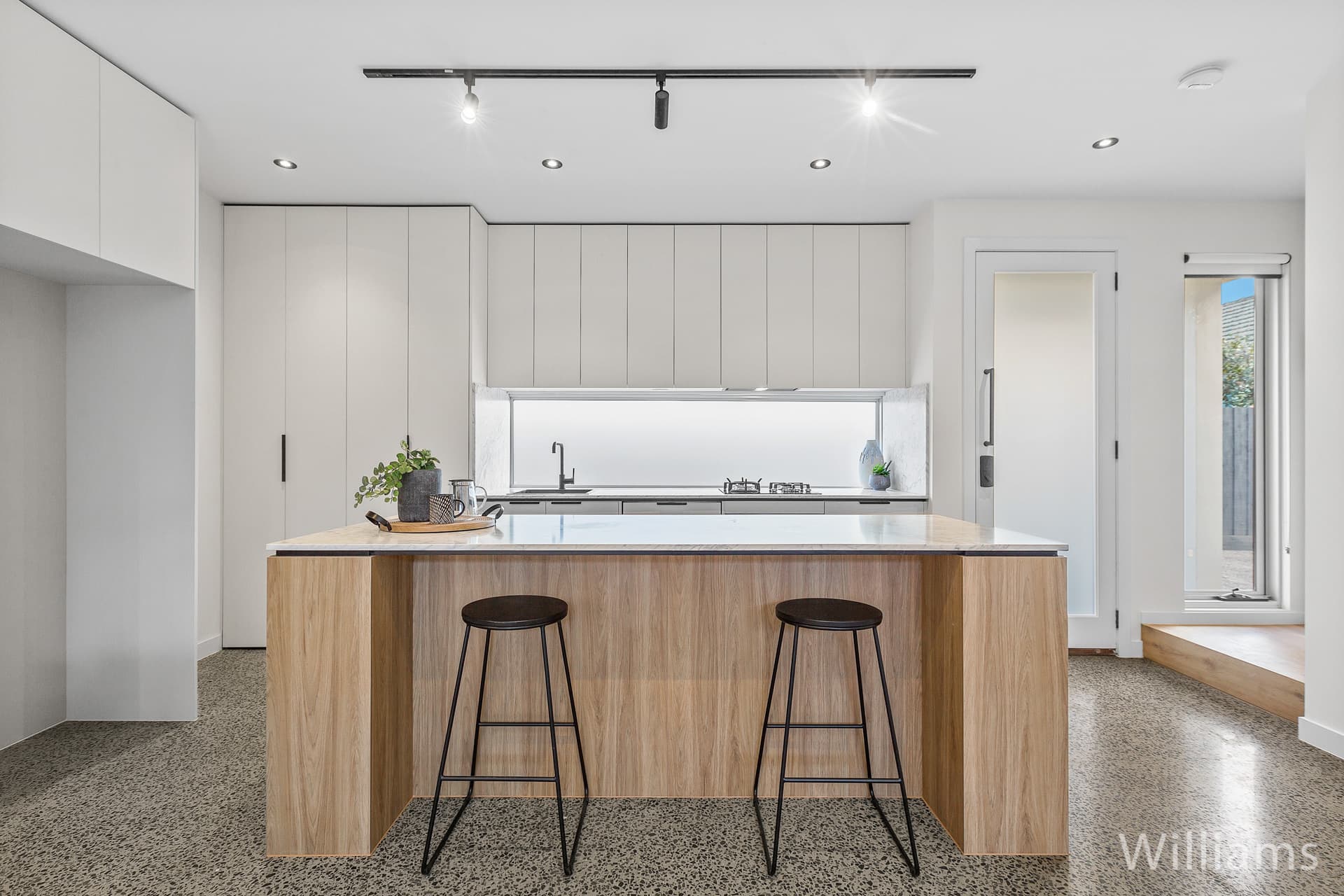 2/13 Farm Street, Newport - Thumbnail 5