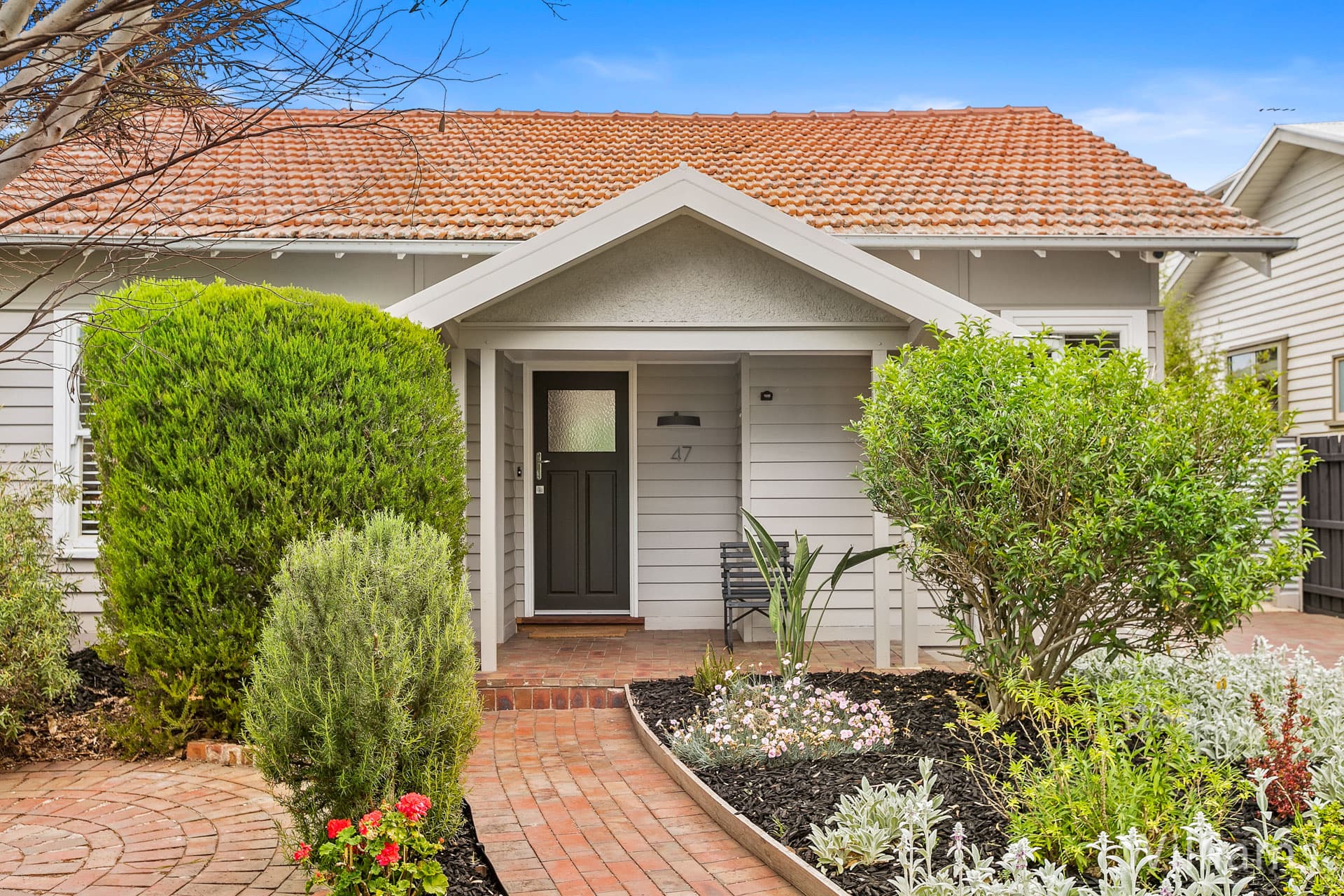 47 Hobson Street, Newport - Thumbnail 2