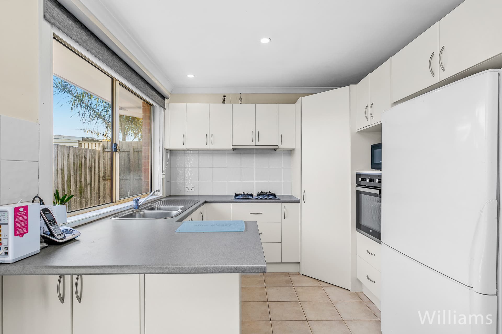 2/50 Maidstone Street, Altona - Thumbnail 7