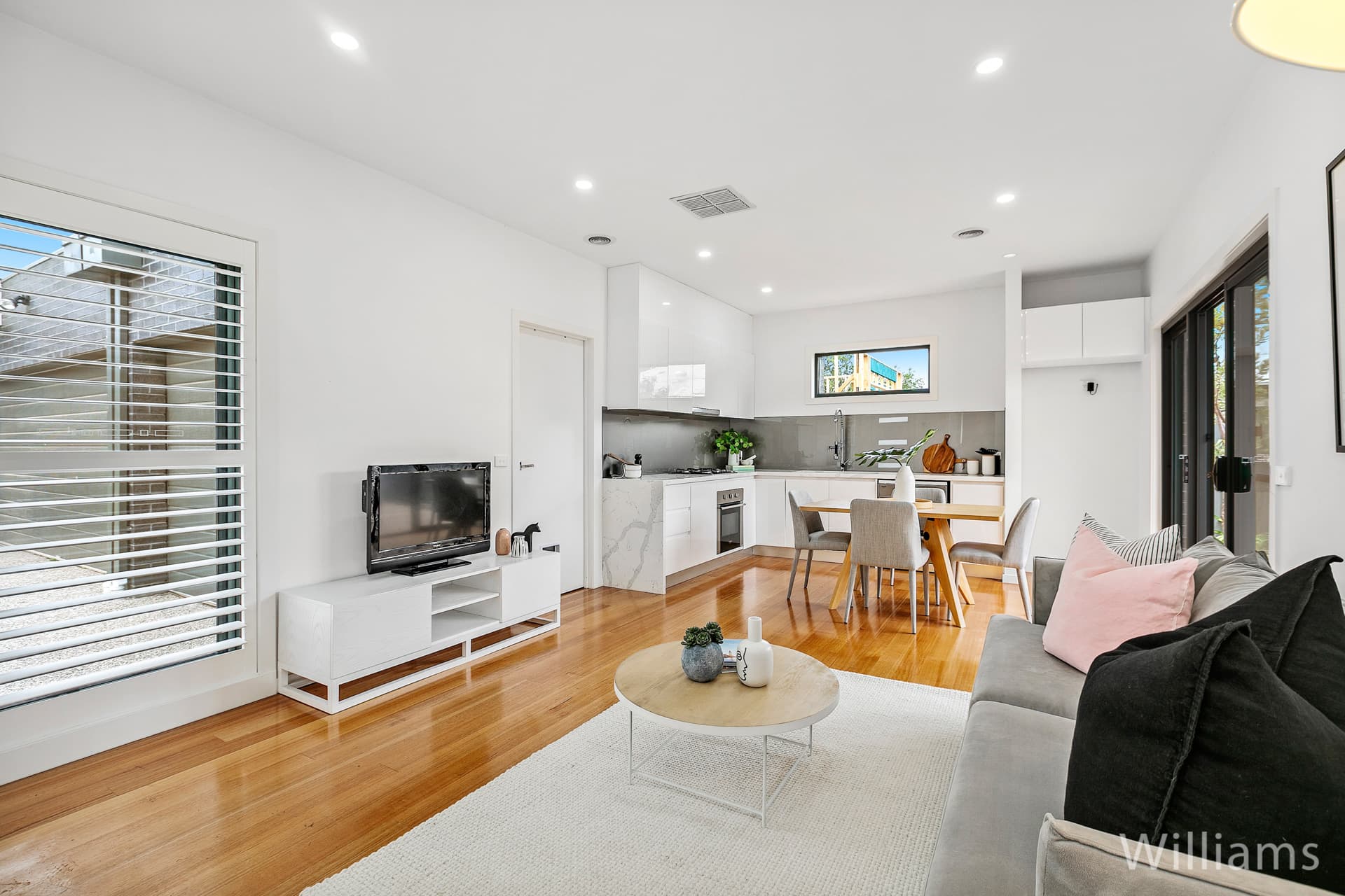 3/40 Rosshire Road, Newport - Thumbnail 2