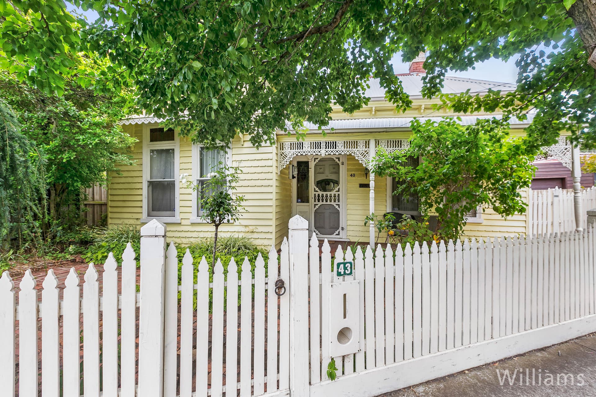 43 Railway Place, Williamstown - Thumbnail 2