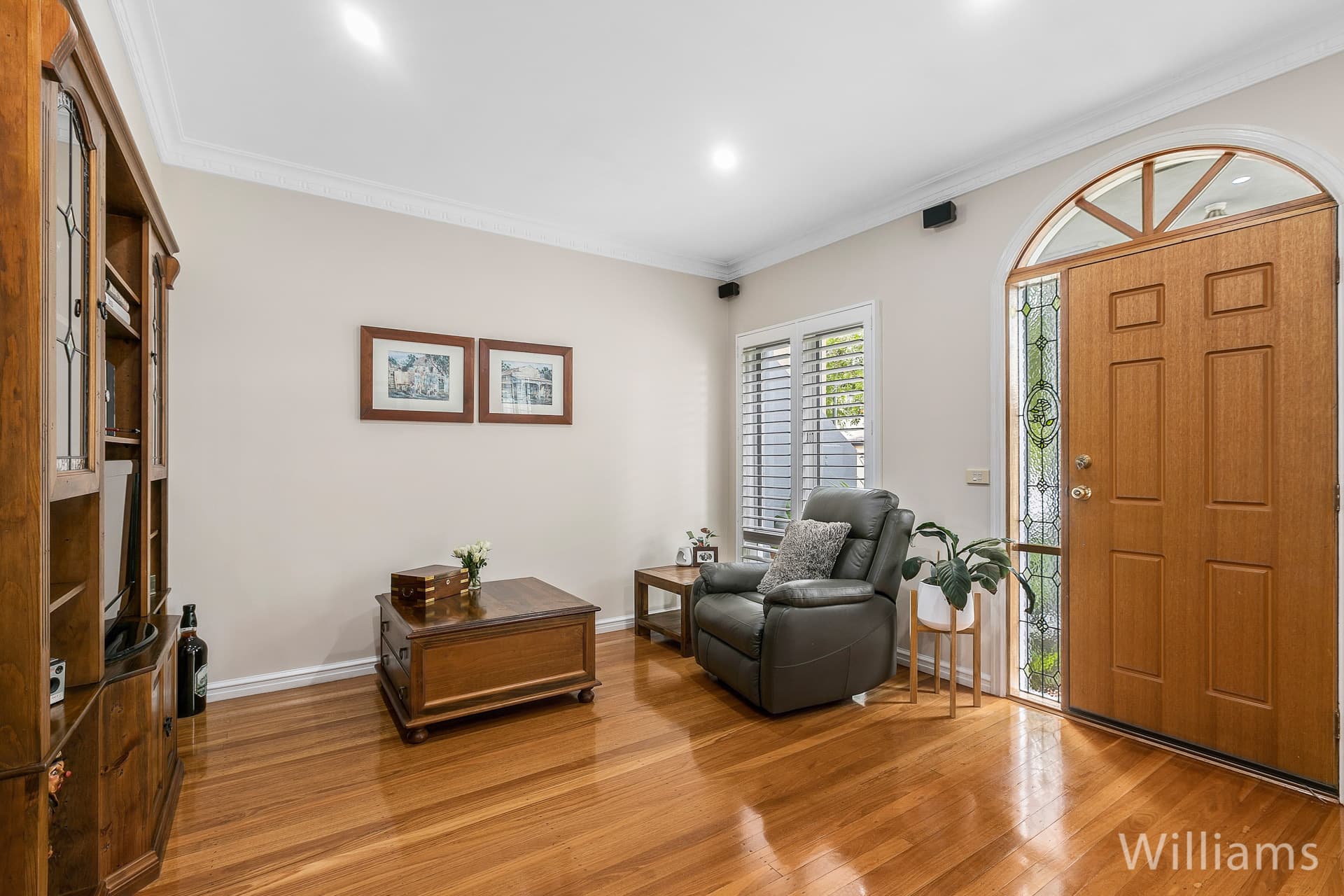20 McGuire Crescent, Williamstown - Thumbnail 2