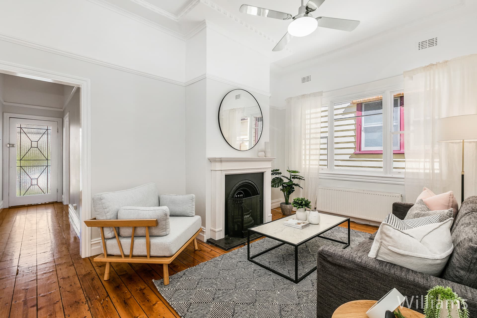 34 Russell Place, Williamstown - Thumbnail 3