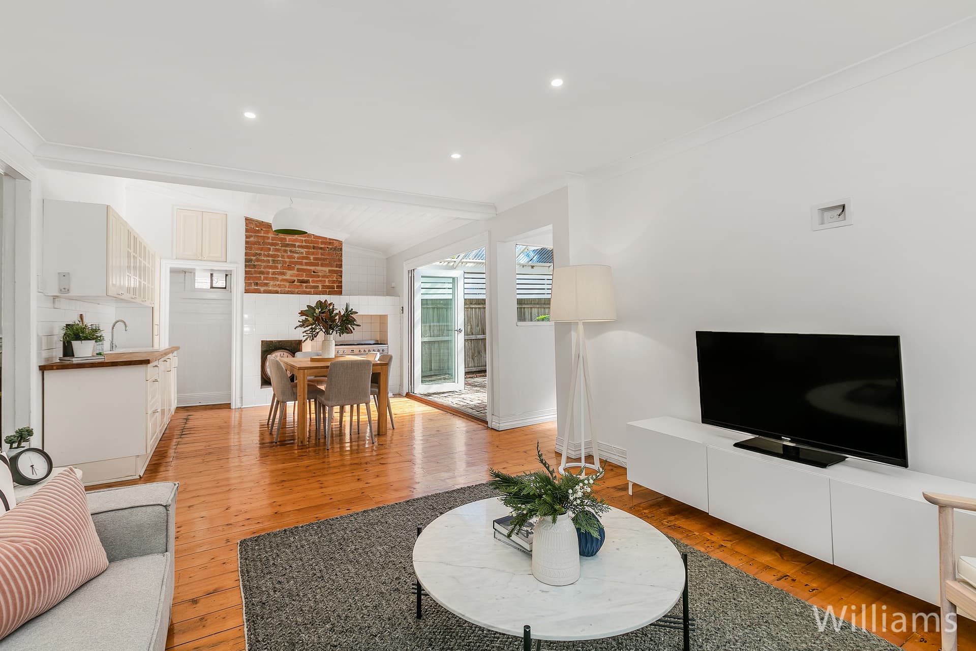 34 Russell Place, Williamstown - Thumbnail 7