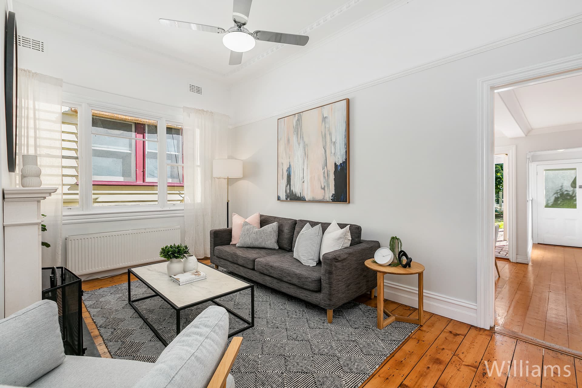 34 Russell Place, Williamstown - Thumbnail 2