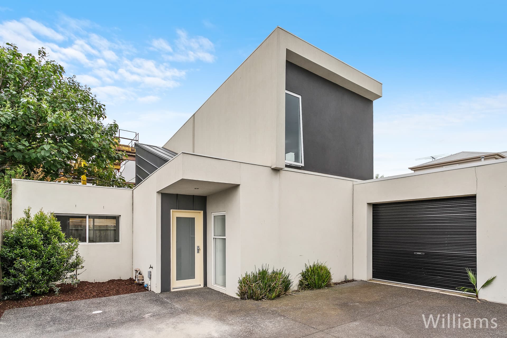 4/98 Blackshaws Road, South Kingsville - Image 1