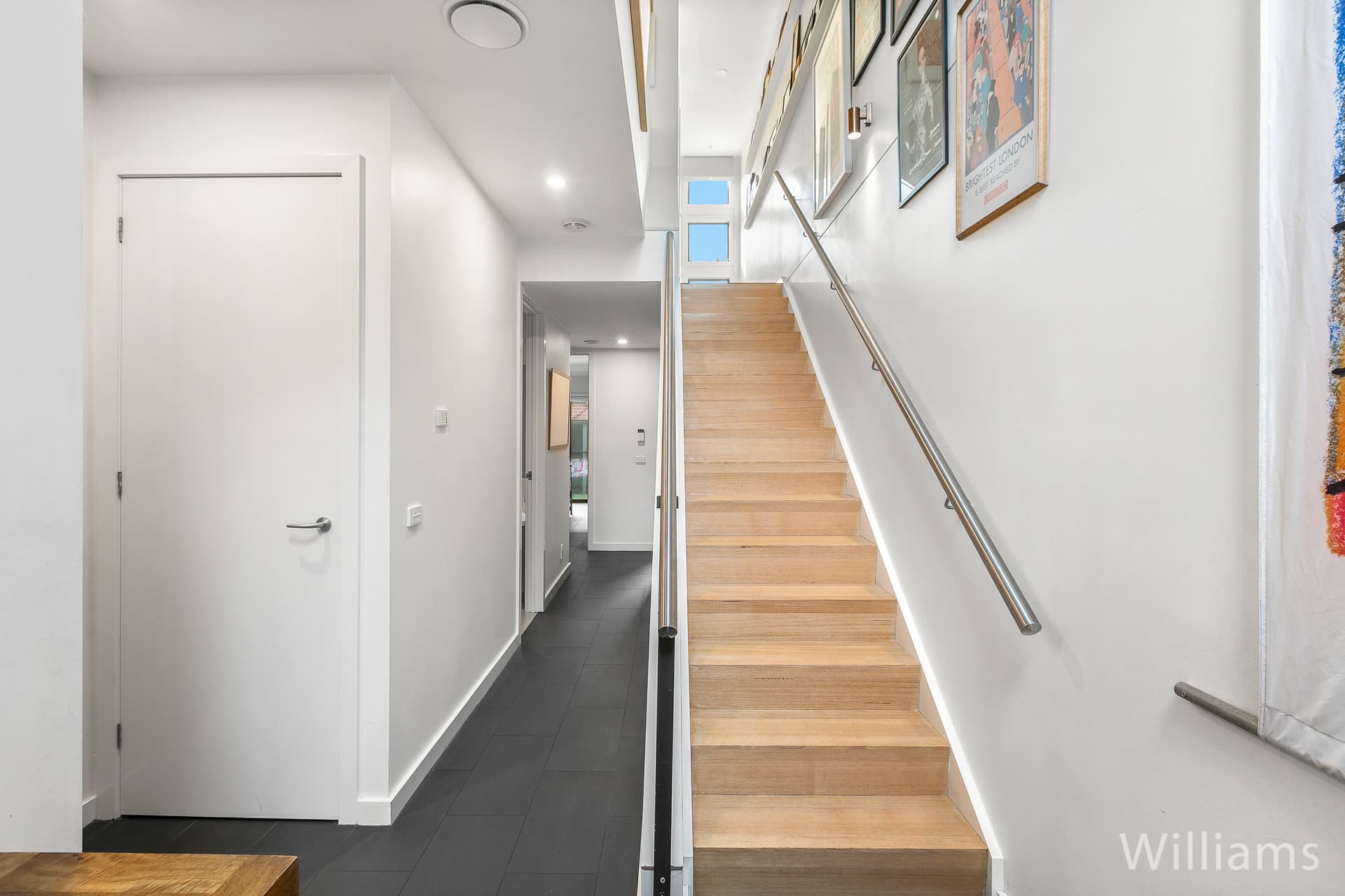 18 John Liston Drive, Newport - Thumbnail 2