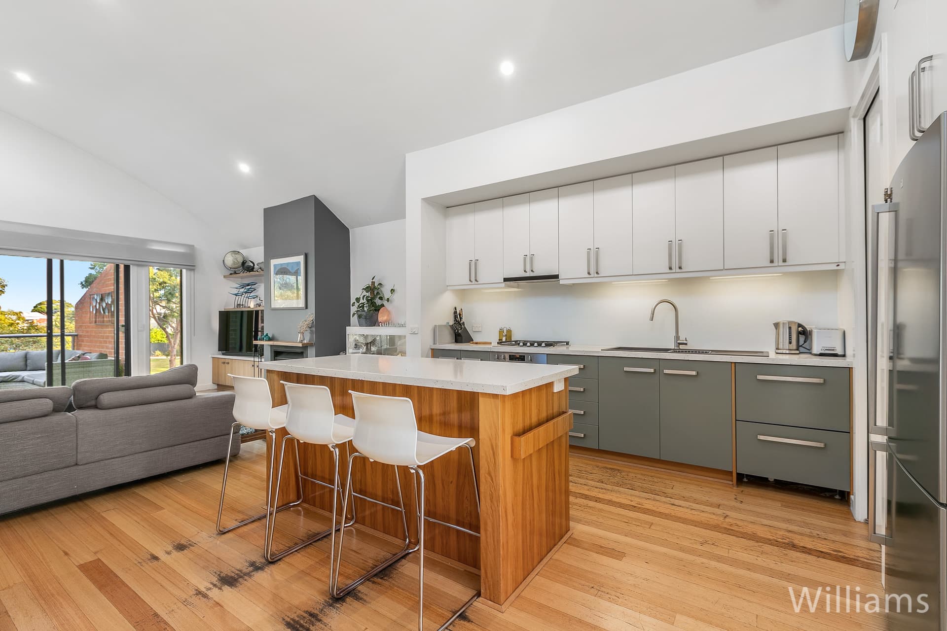 18 John Liston Drive, Newport - Thumbnail 6