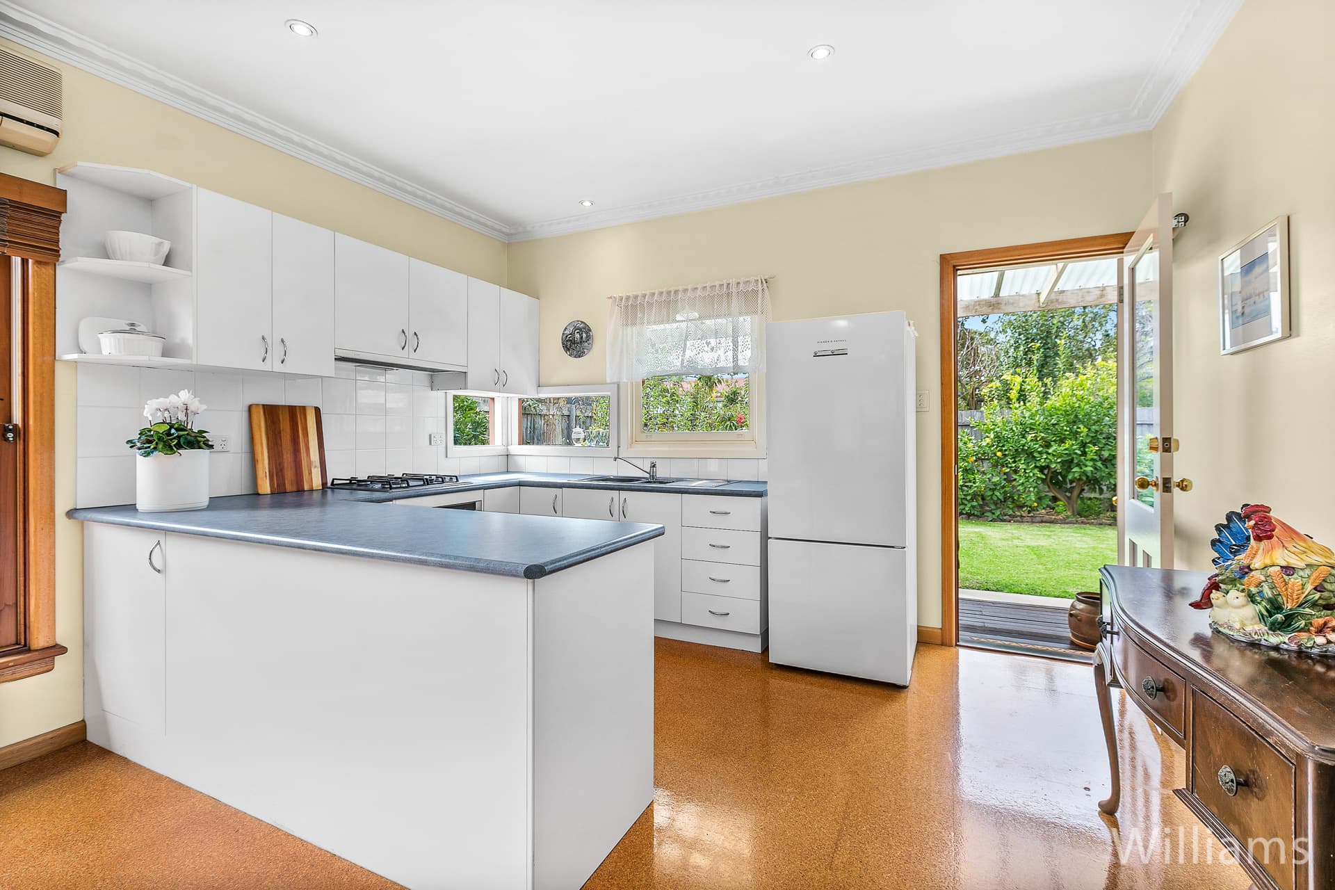 42 Railway Place, Williamstown - Thumbnail 8