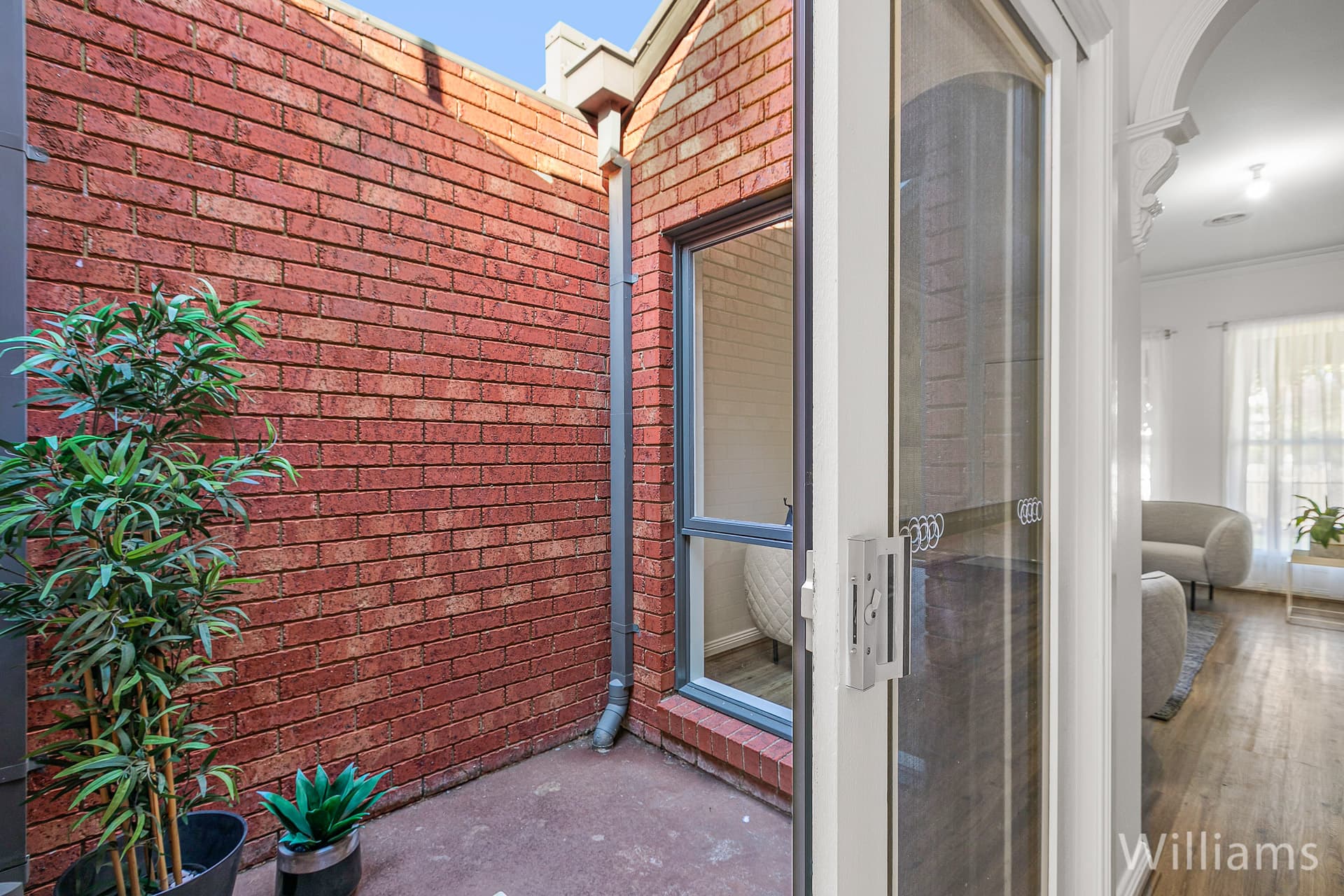 1/100 Hobson Street, Newport - Thumbnail 5