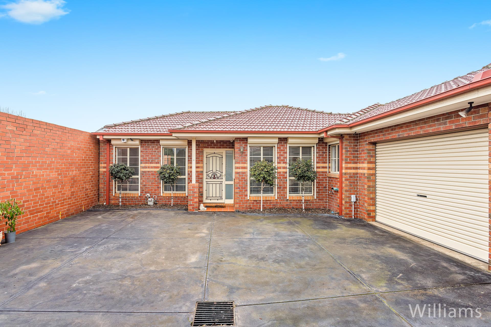 2/25 Sutton Avenue, Altona North - Thumbnail 2