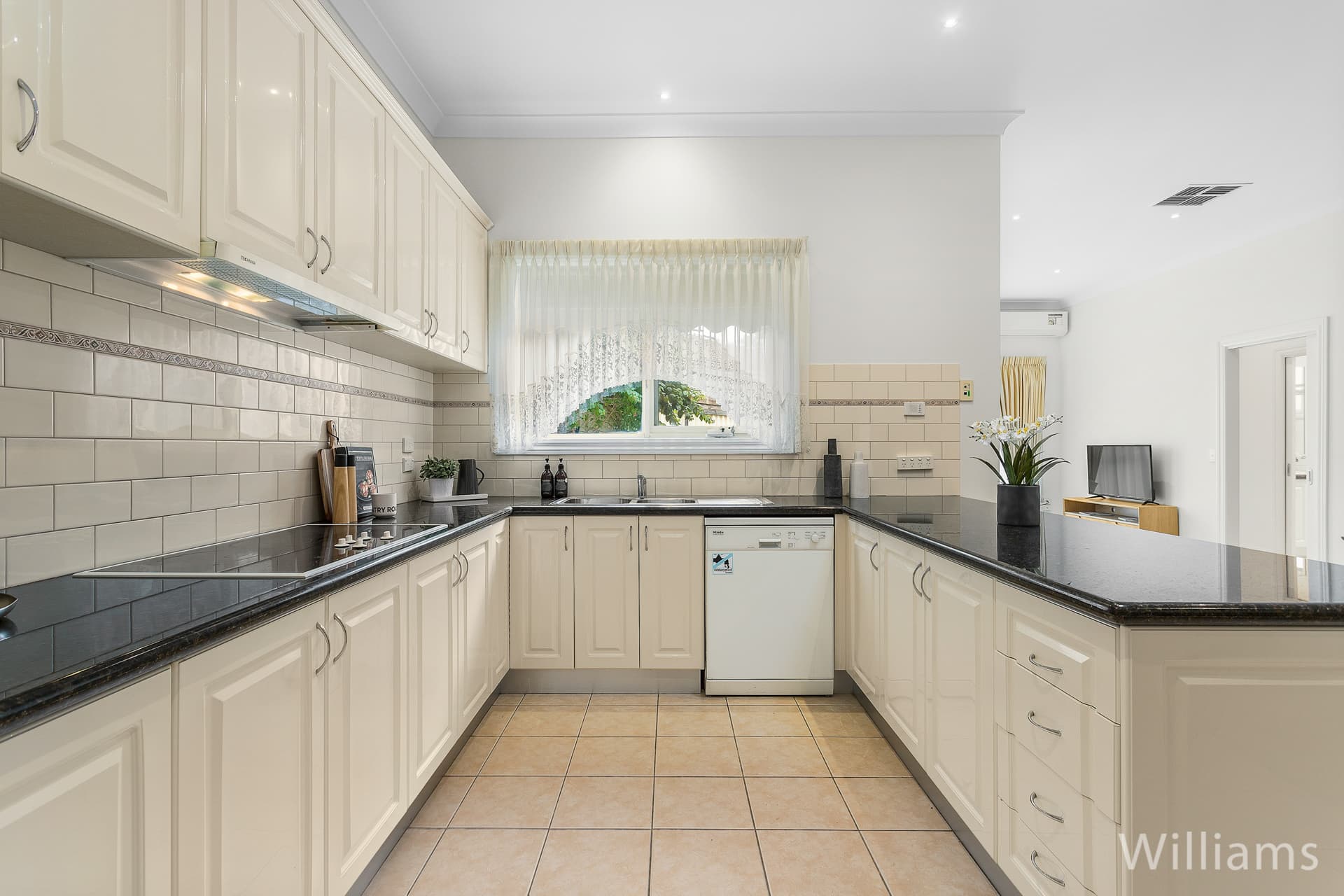 1A Electra Street, Williamstown - Thumbnail 5