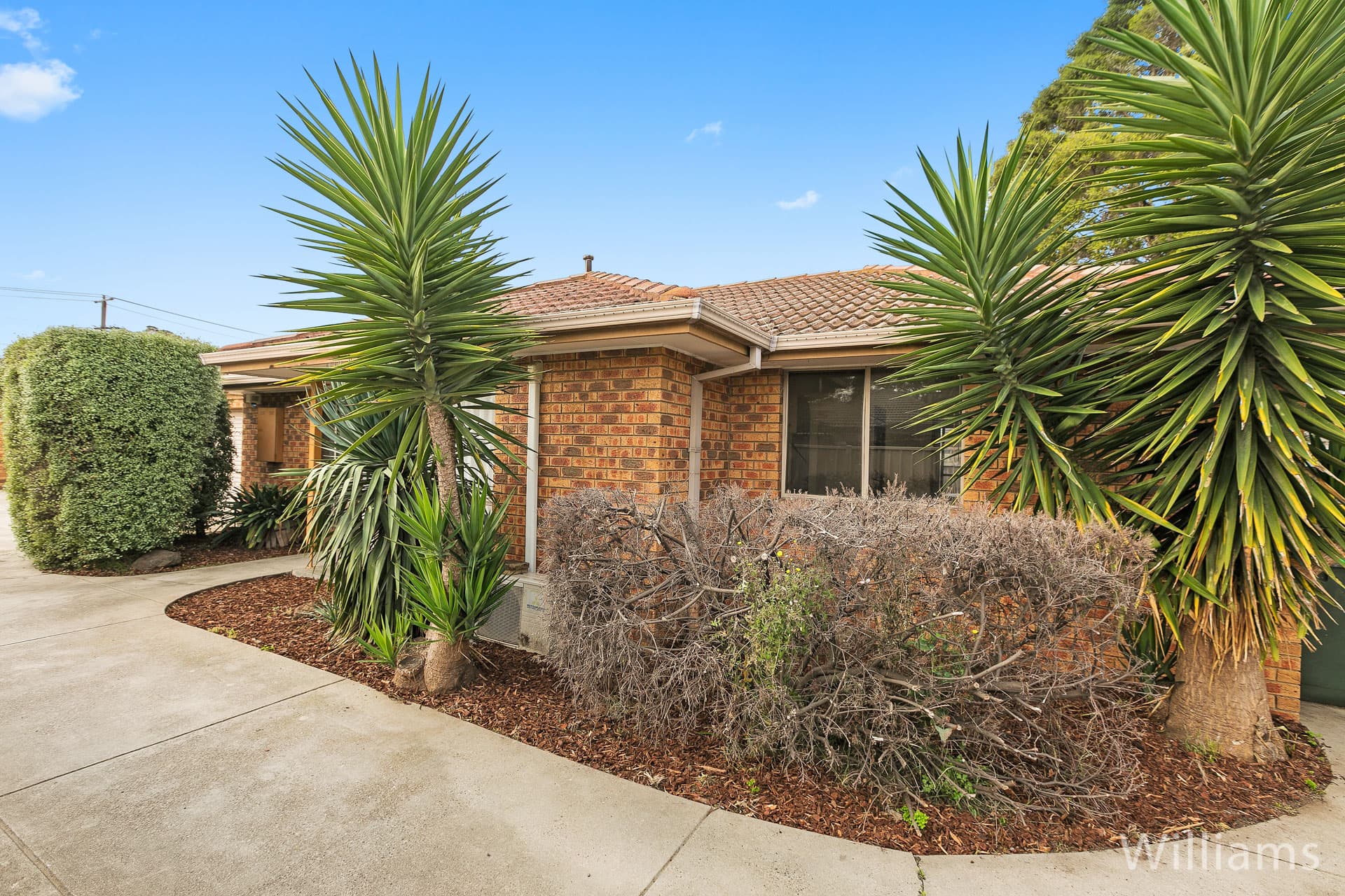 2/5 Douglas Street, Altona North - Thumbnail 2
