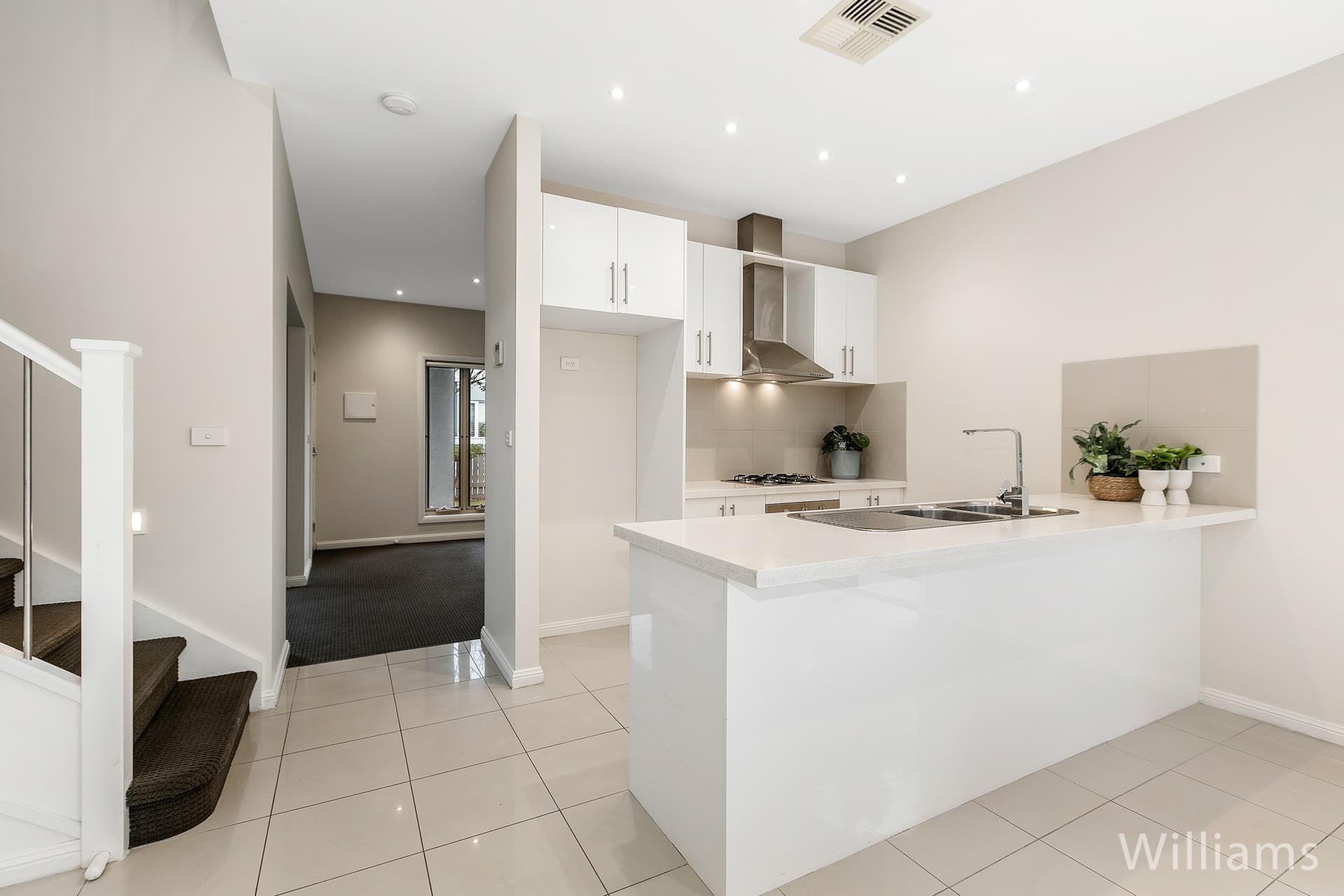 1/160 Aitken Street, Williamstown - Thumbnail 5