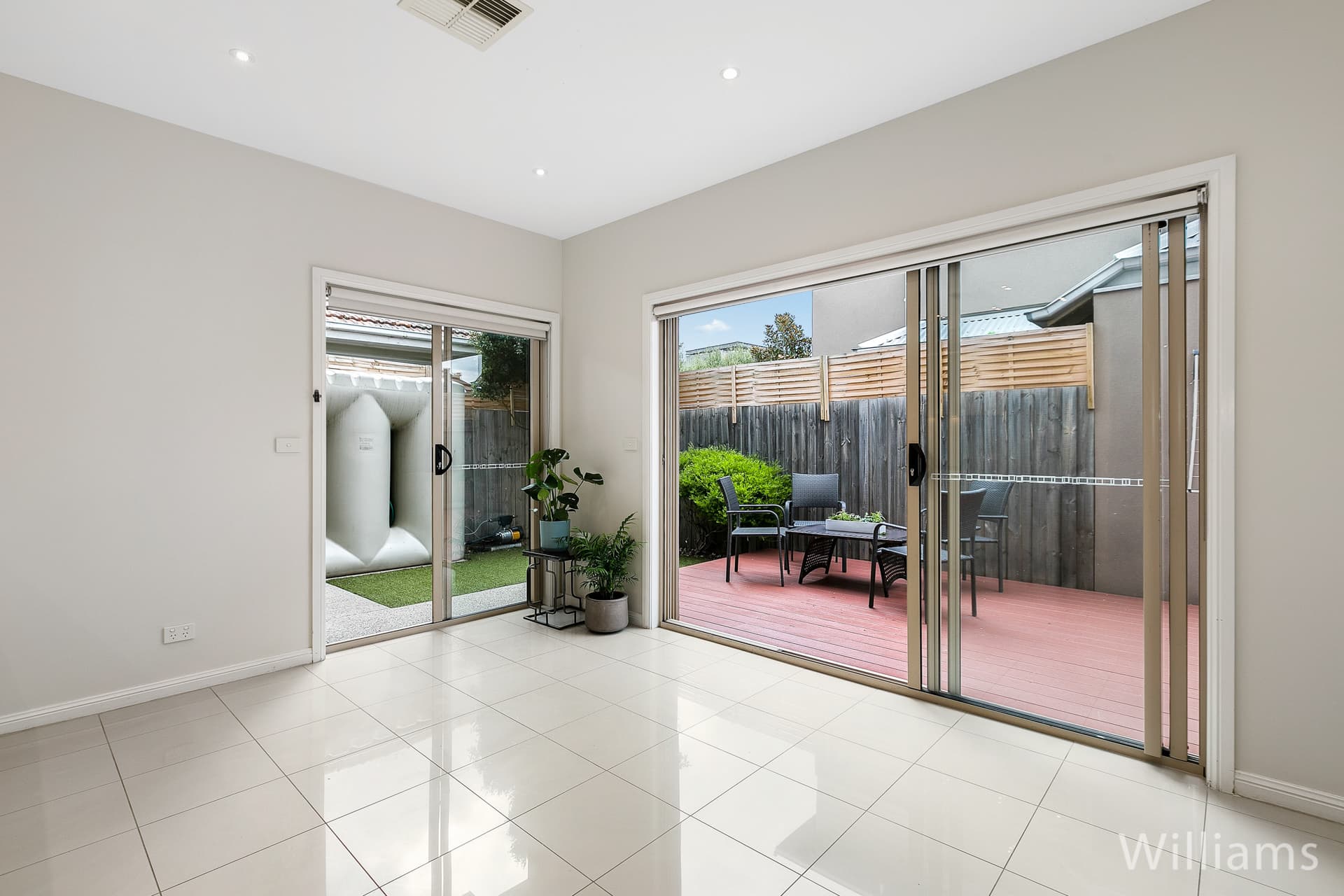 1/160 Aitken Street, Williamstown - Thumbnail 7