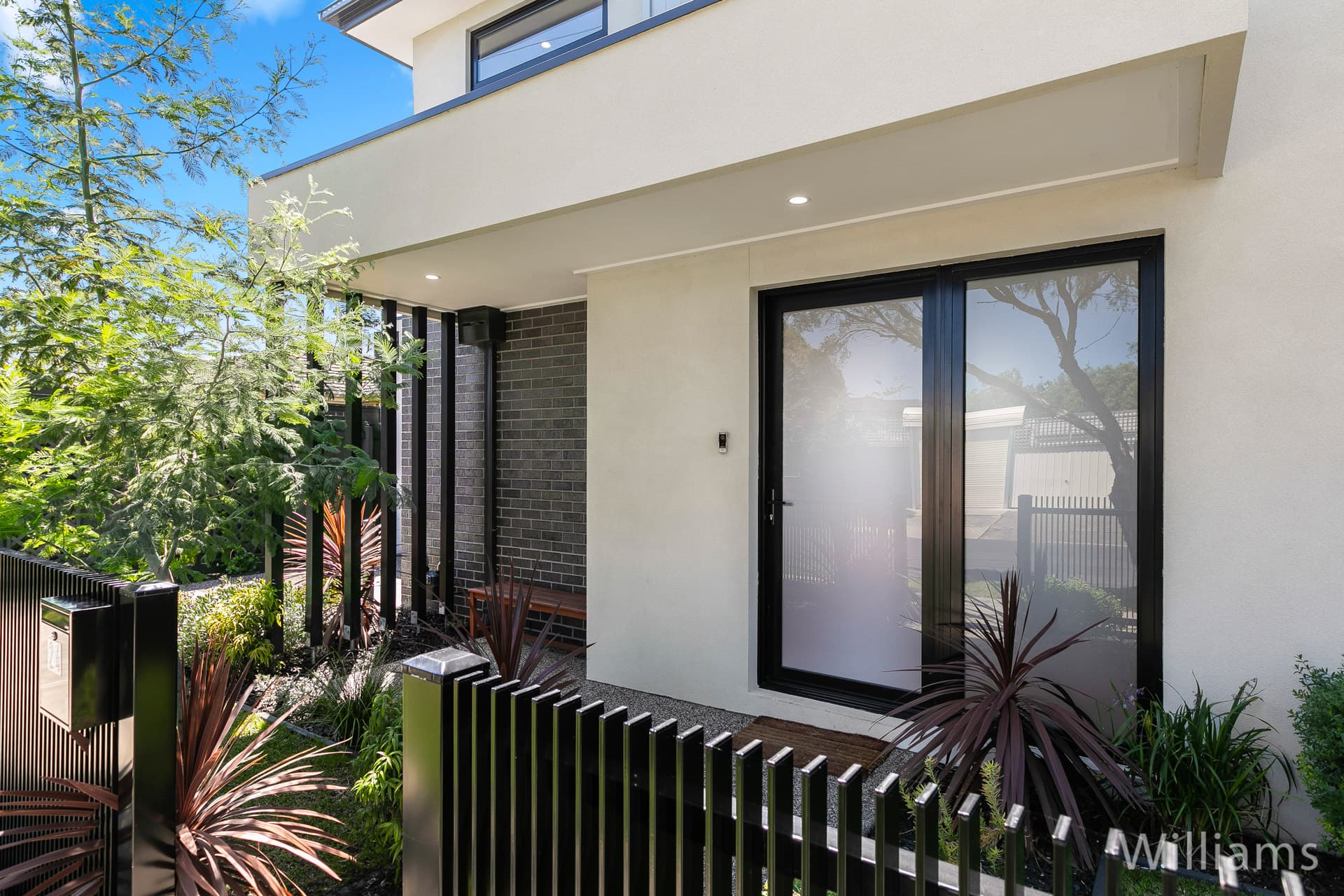 24 Aloha Street, South Kingsville - Thumbnail 2