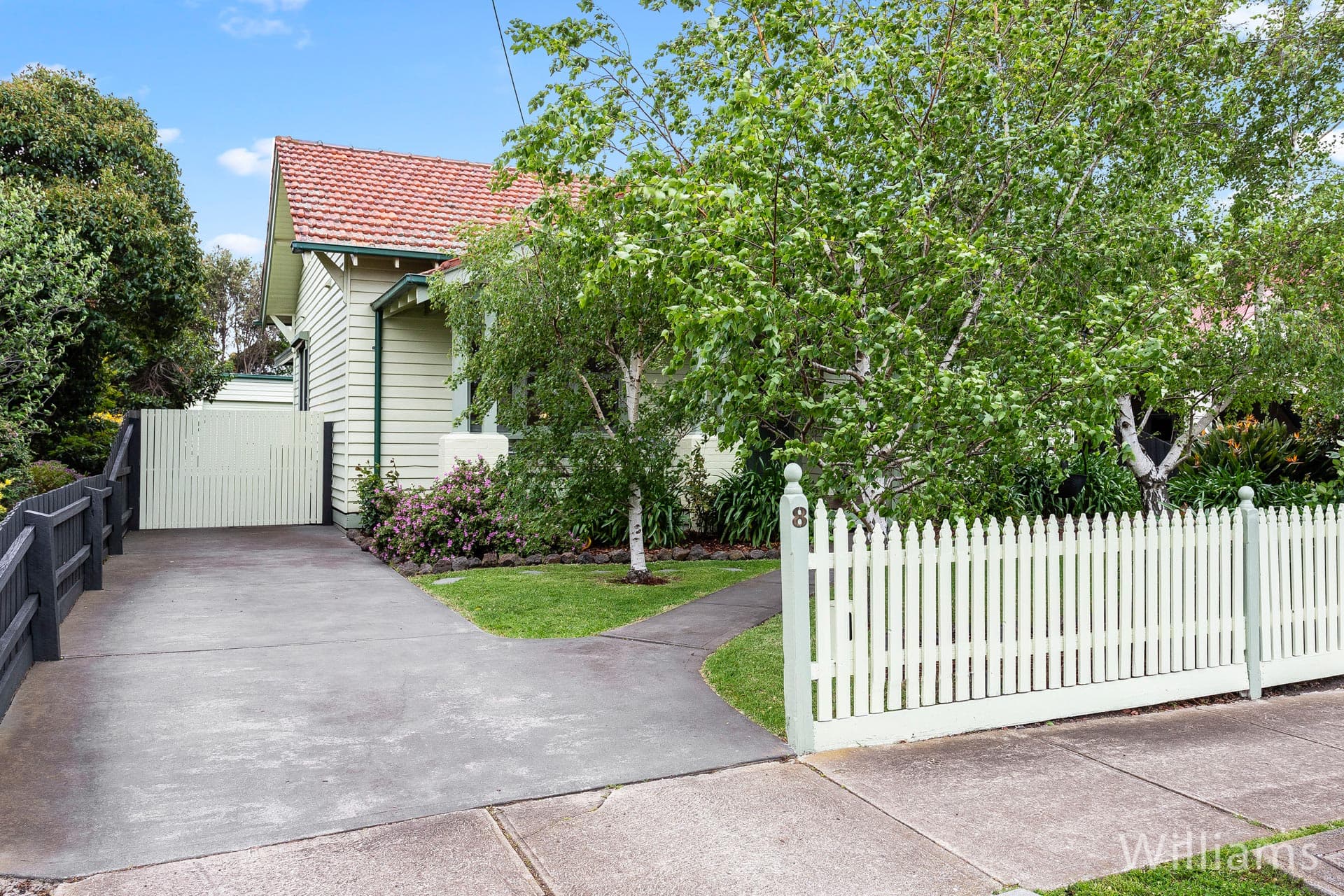 8 Henry Street, Williamstown - Thumbnail 3