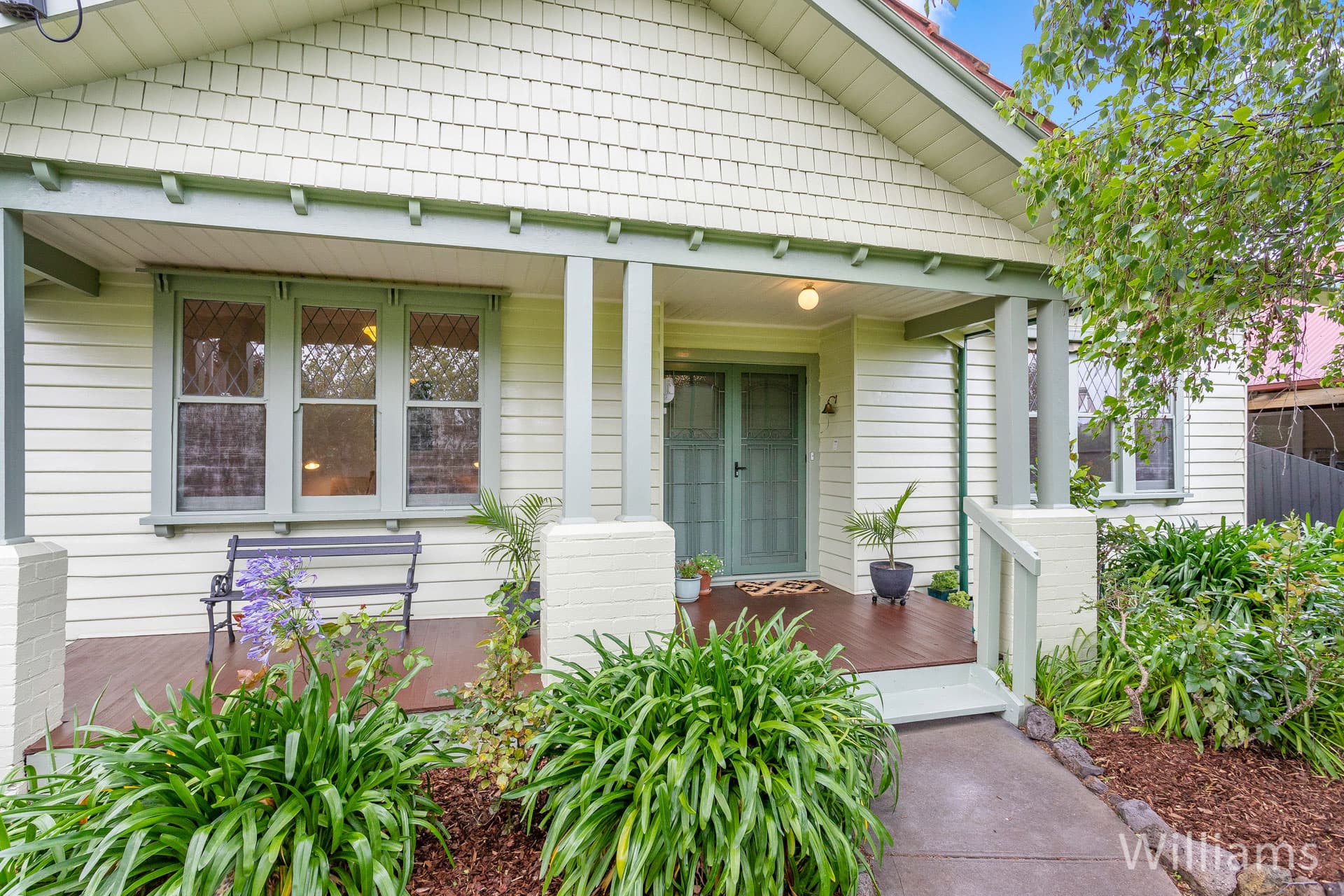 8 Henry Street, Williamstown - Thumbnail 4