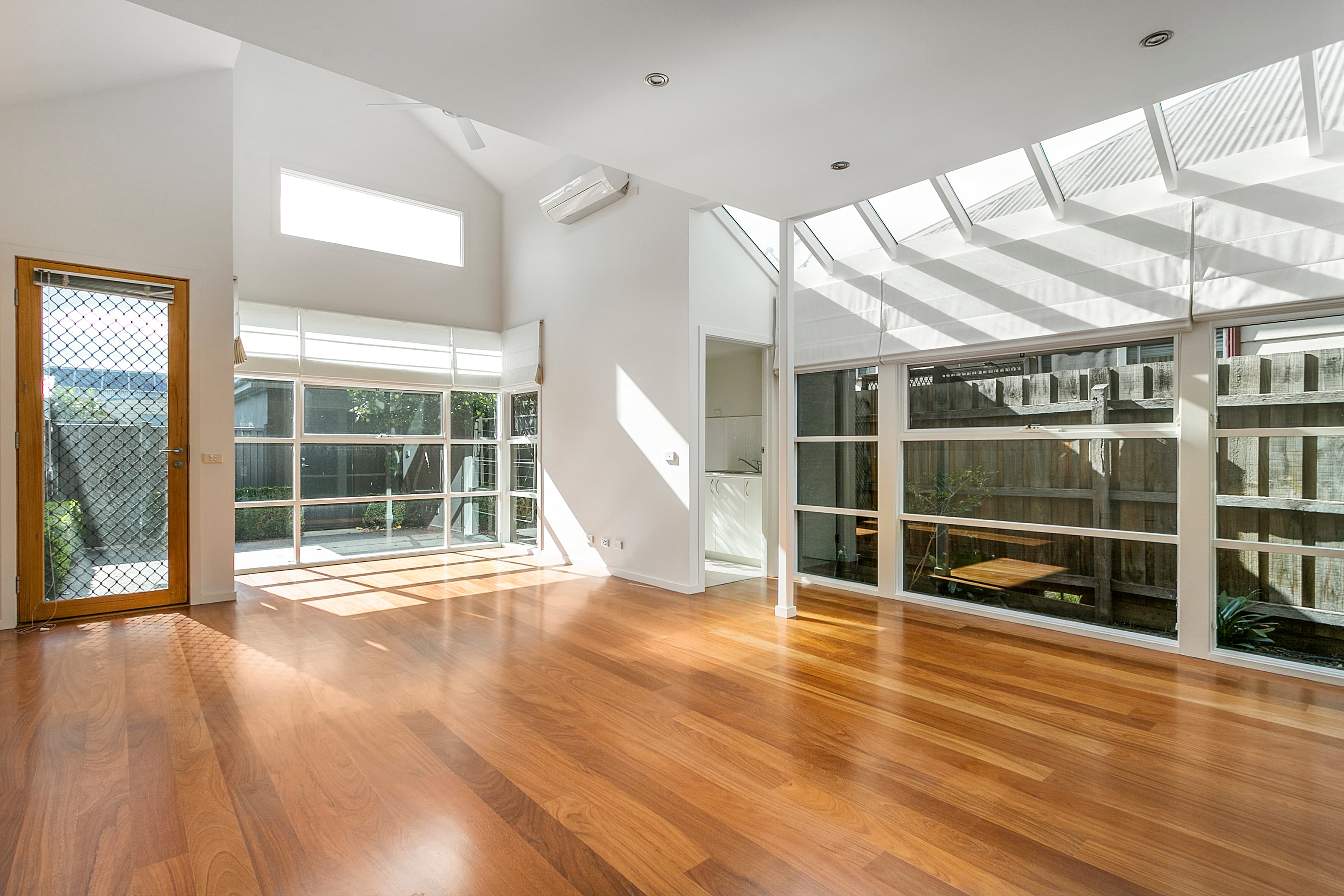 50 Hall Street, Newport - Thumbnail 4