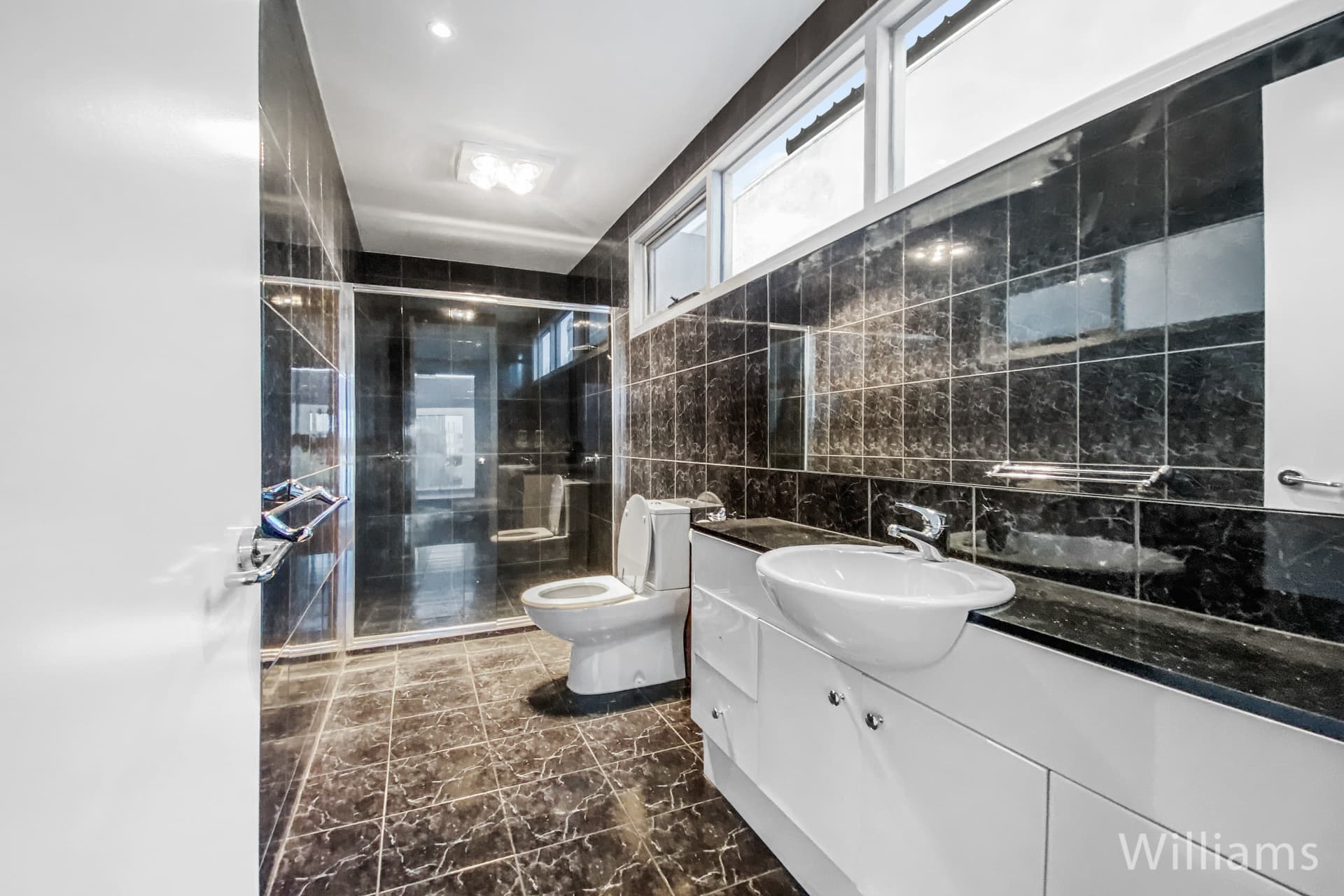 75 Nelson Place, Williamstown - Thumbnail 4