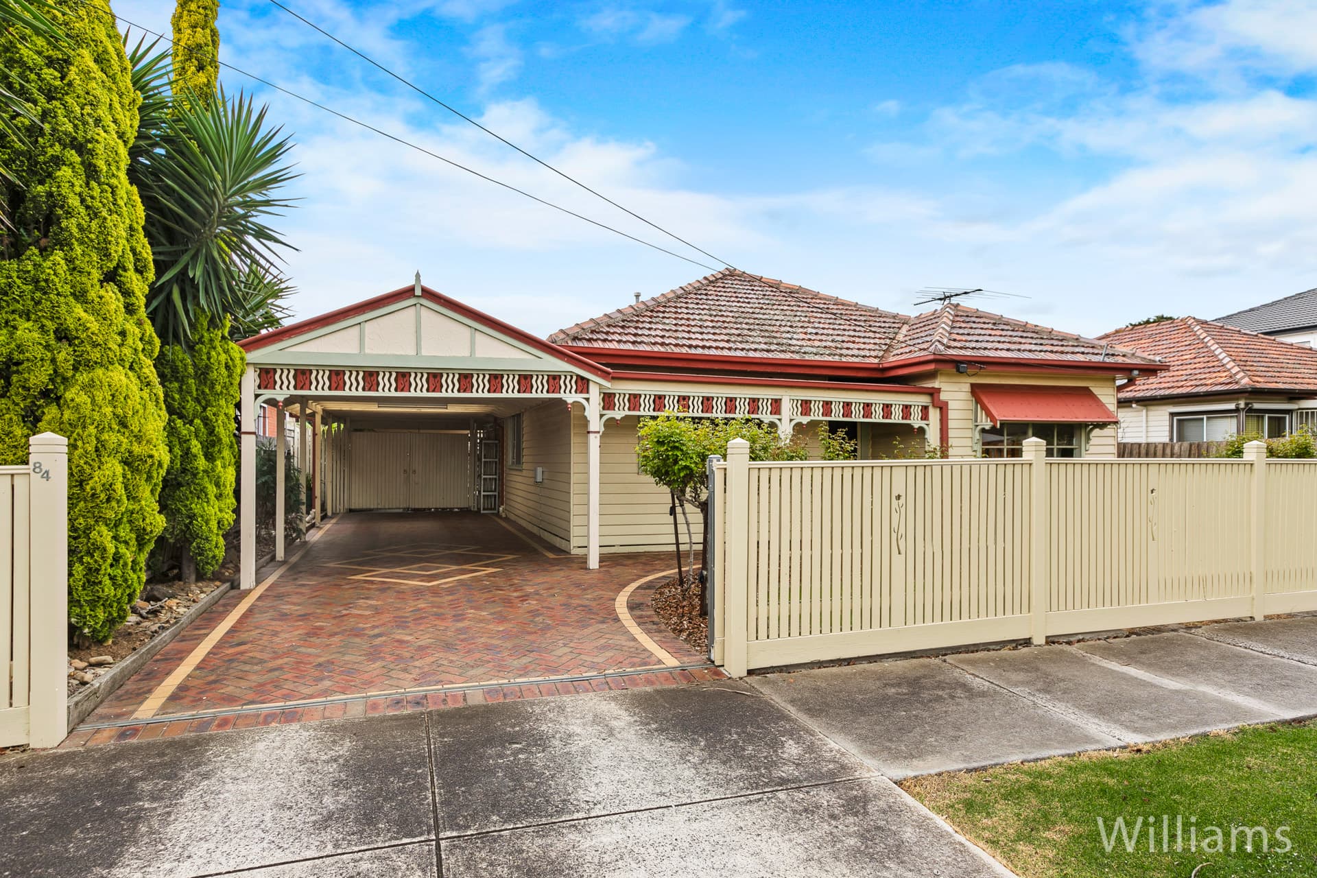 84 Charlotte Street, Newport - Thumbnail 2