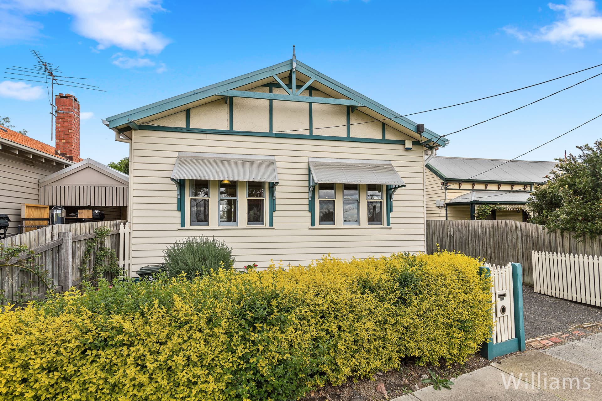 19 Steele Street, Newport - Image 1