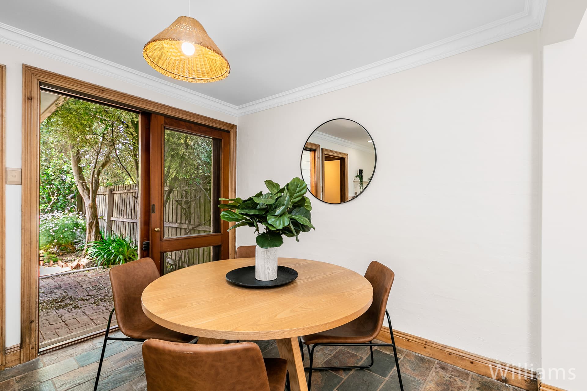98 Dover Road, Williamstown - Thumbnail 5
