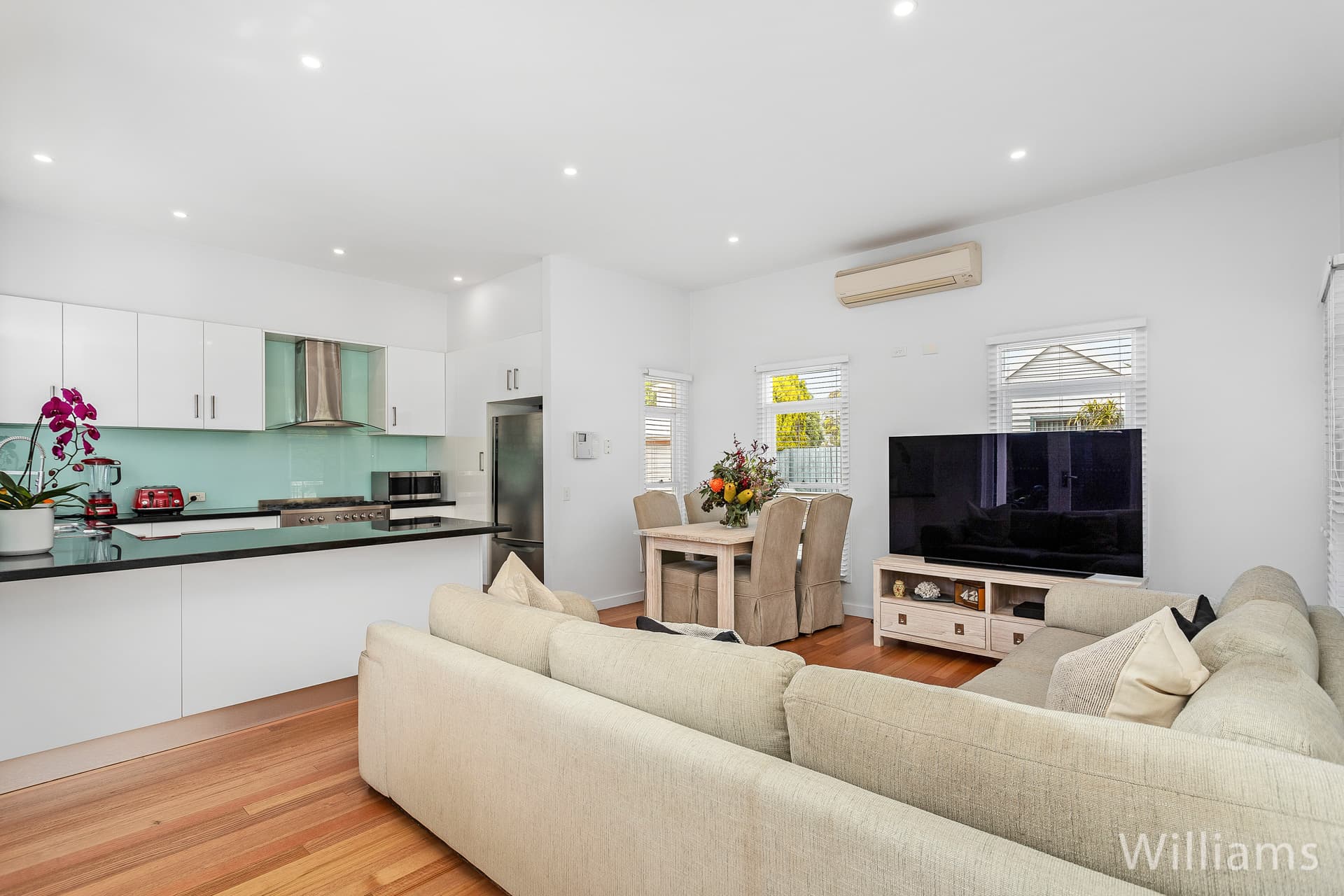 28 Dover Road, Williamstown - Thumbnail 5