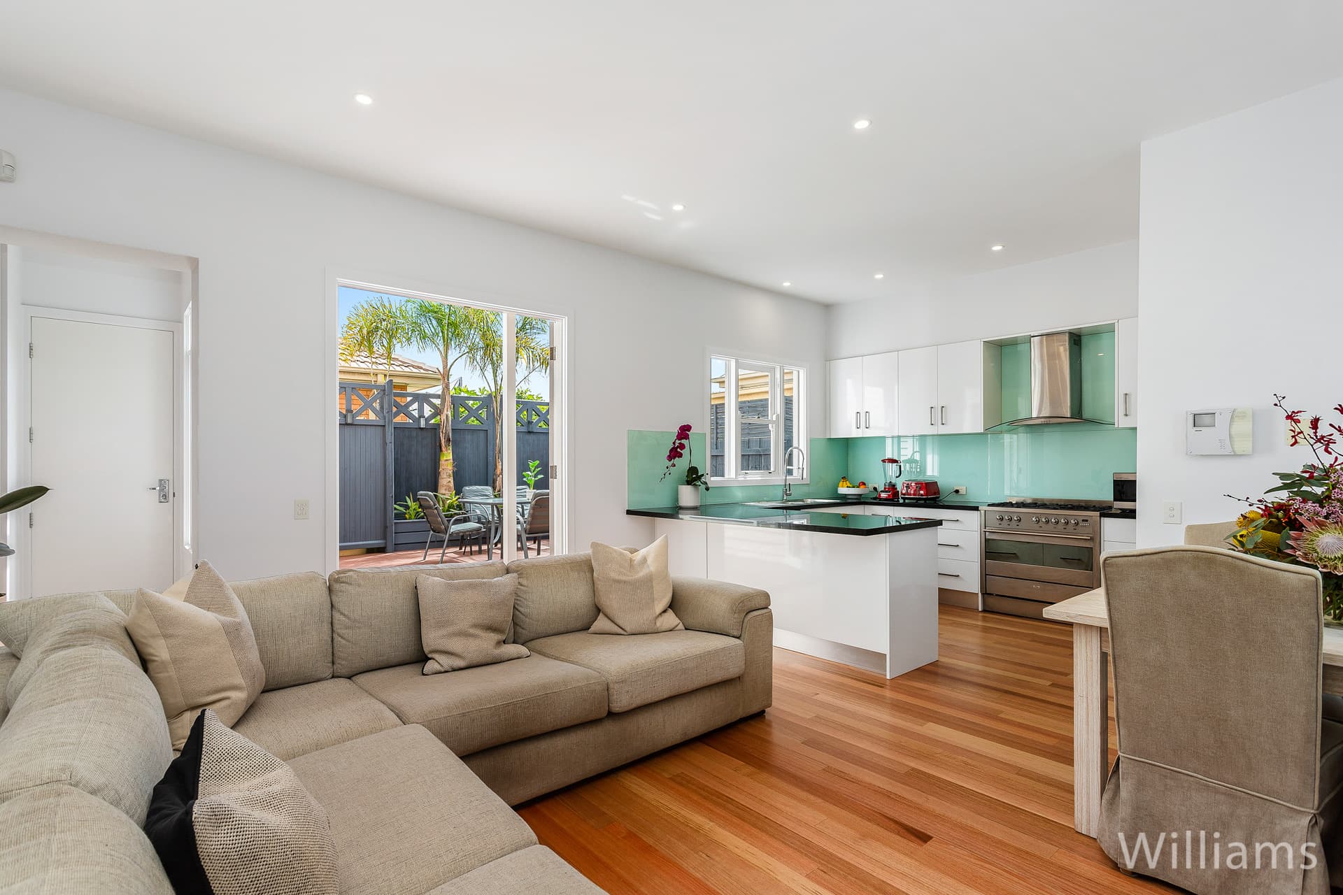 28 Dover Road, Williamstown - Thumbnail 7