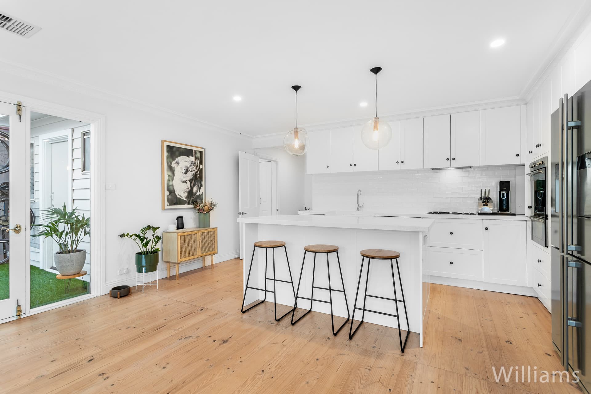 66 Alma Terrace, Newport - Thumbnail 2