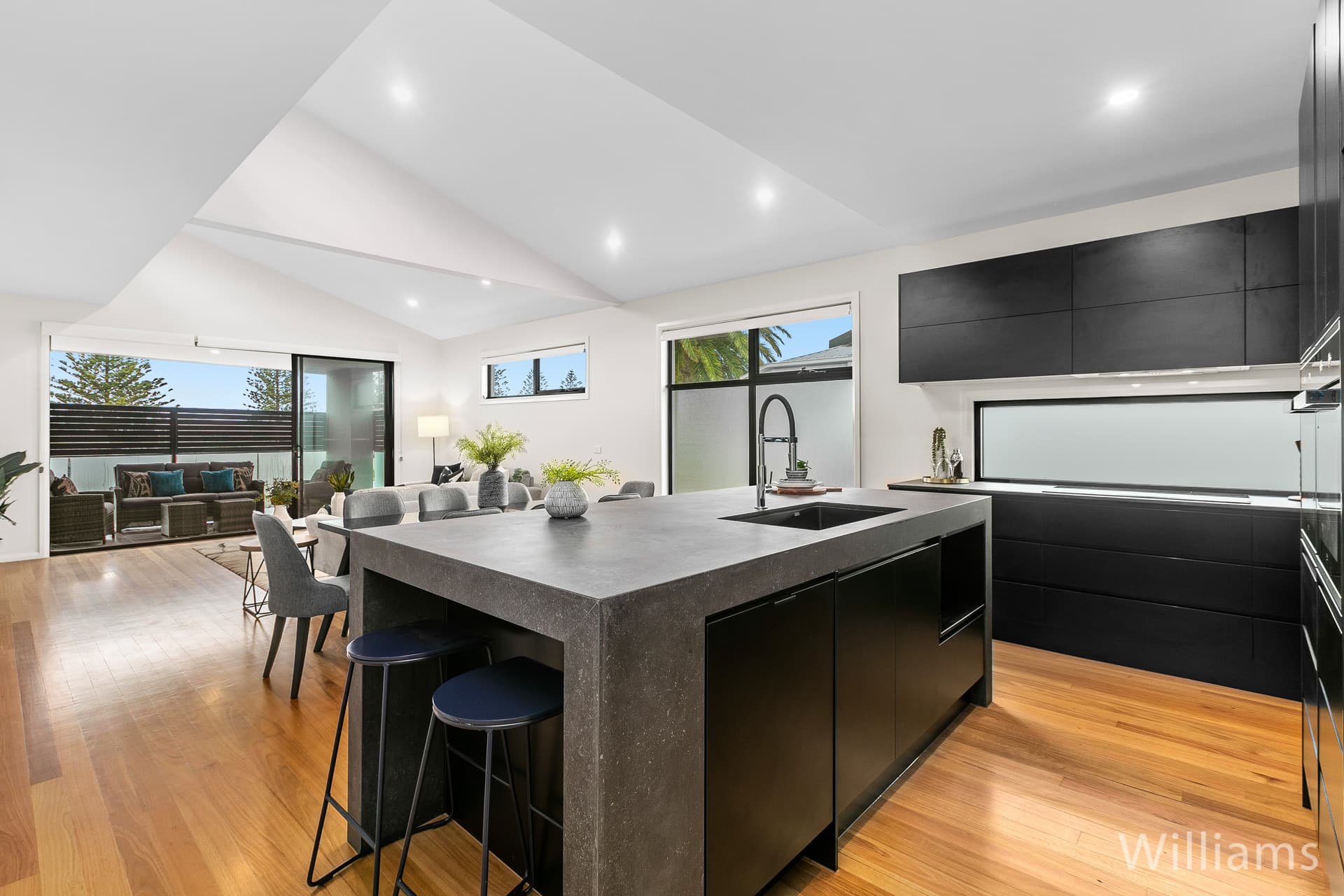 140A Queen Street, Altona - Thumbnail 4