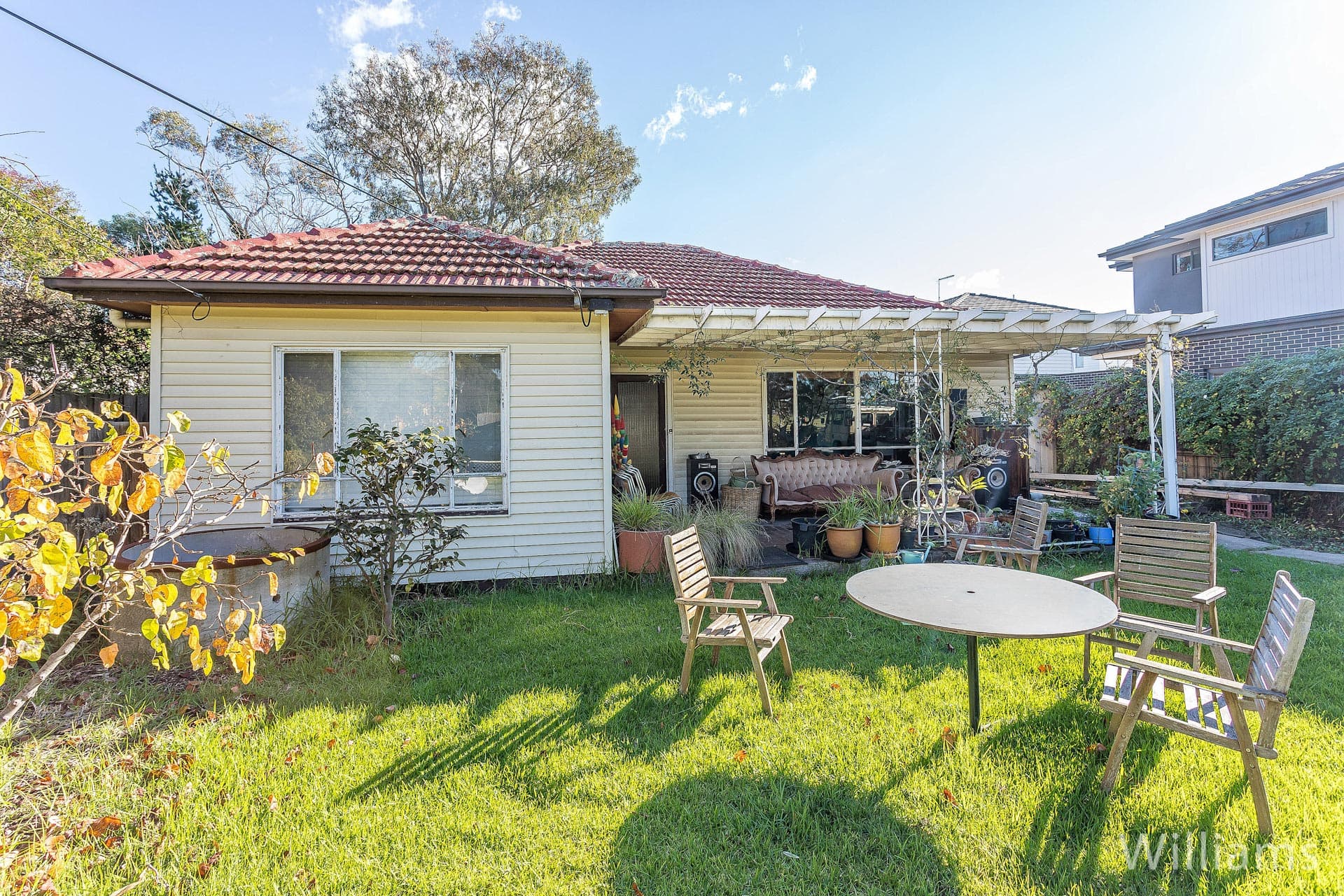 7 Basil Street, Newport - Image 1